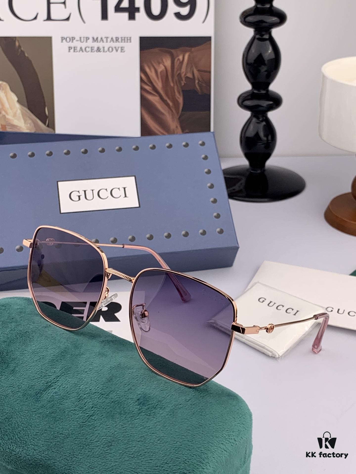 Gucci Classic Square Frame Sunglasses, Flattering on All Face Shapes, Polarized Nylon Lenses for UV Protection, Model: G2935