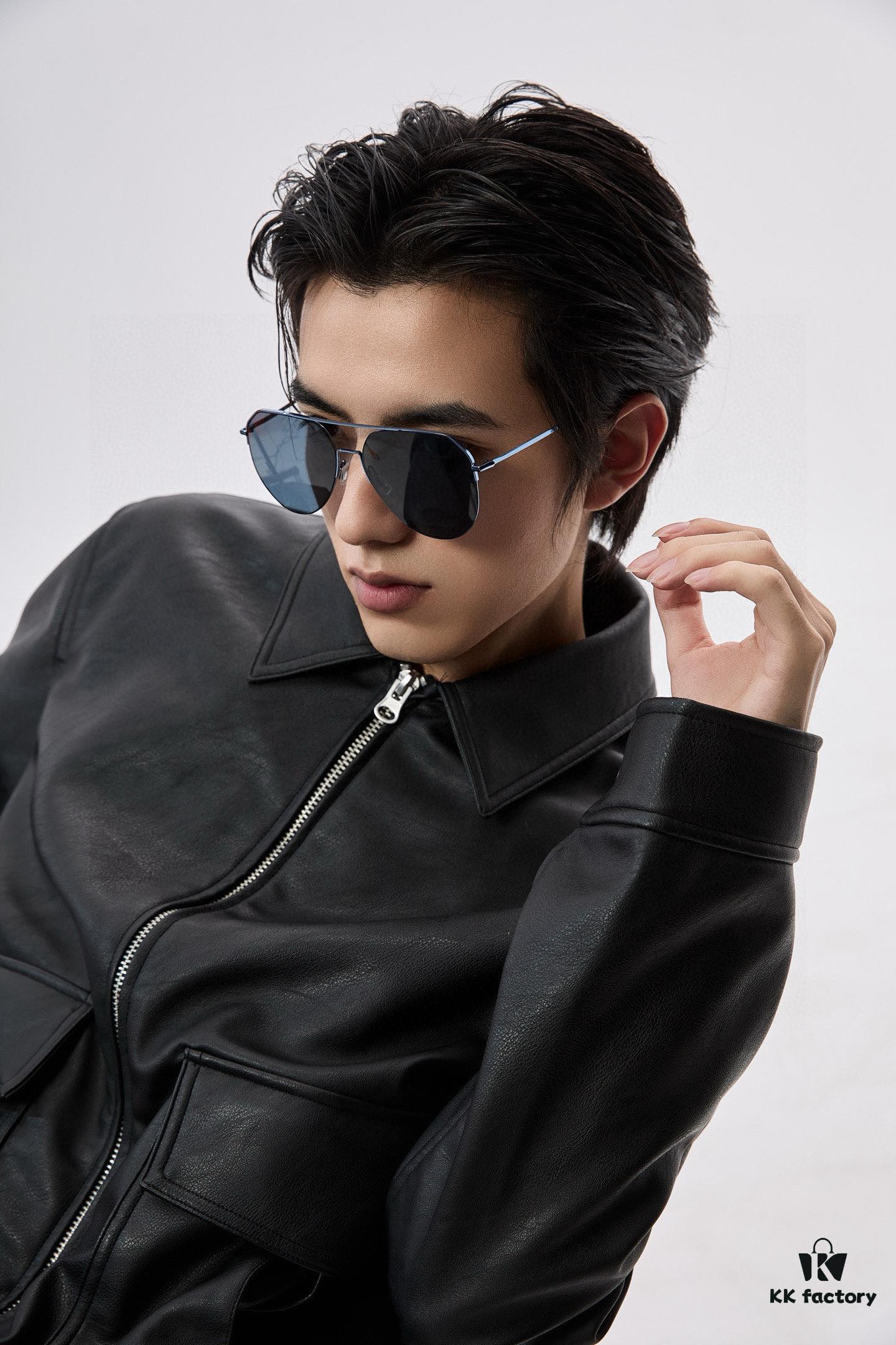 GUCCI Men's Colorful Pilot Polarized Sunglasses