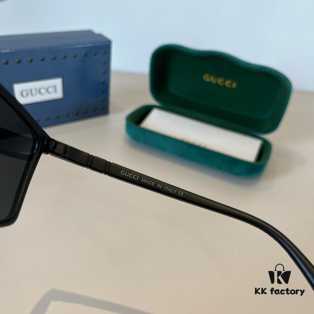 Gucci New Arrival Sunglasses, Polarized Unisex Shades with Bola Lenses, Stylish and Flattering for All Face Shapes