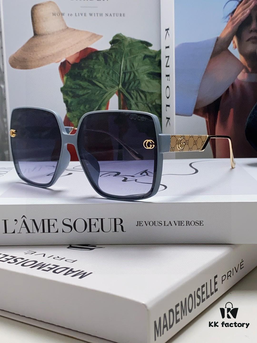 Gucci New Large-Frame Sunglasses for Women, Slimming Fashionable UV-Protective Square Sunglasses, Street Snap and Vacation Eyewear