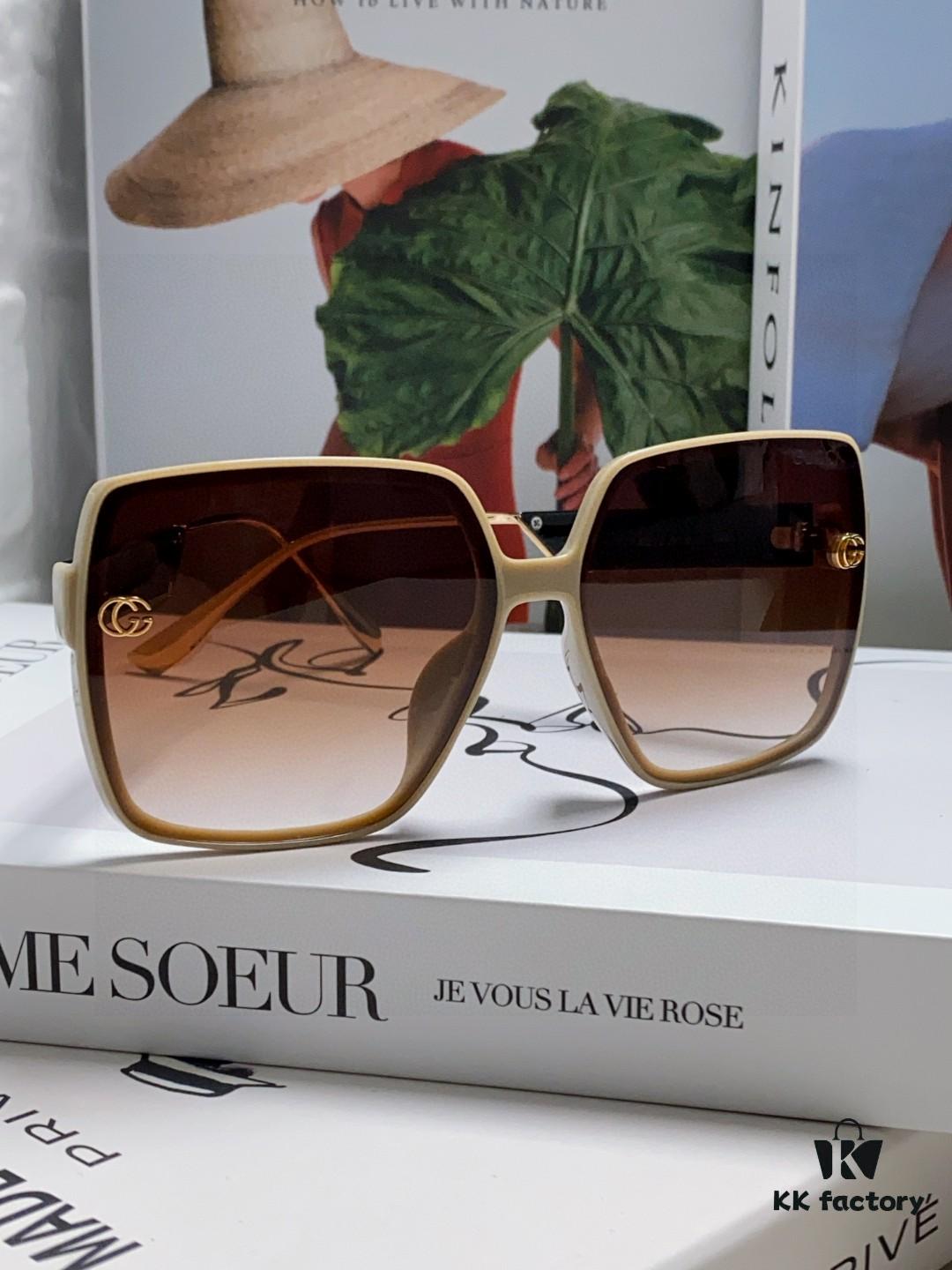 Gucci New Large-Frame Sunglasses for Women, Slimming Fashionable UV-Protection Square Sunglasses, Streetwear Style Vacation Eyewear