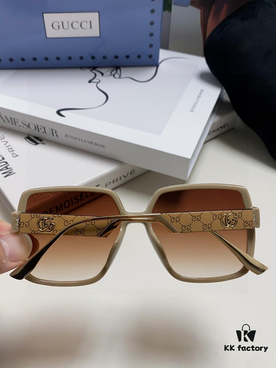 Gucci New Large-Frame Sunglasses for Women, Slimming Fashionable UV-Protection Square Sunglasses, Streetwear Style Vacation Eyewear