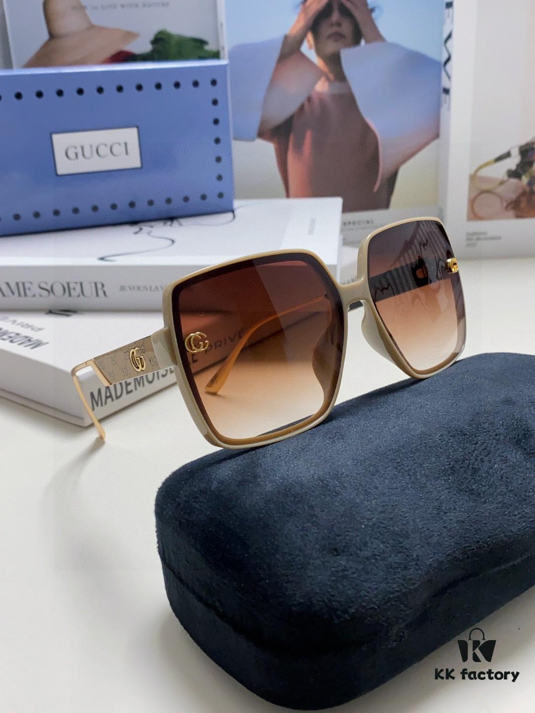 Gucci New Large-Frame Sunglasses for Women, Slimming Fashionable UV-Protection Square Sunglasses, Streetwear Style Vacation Eyewear