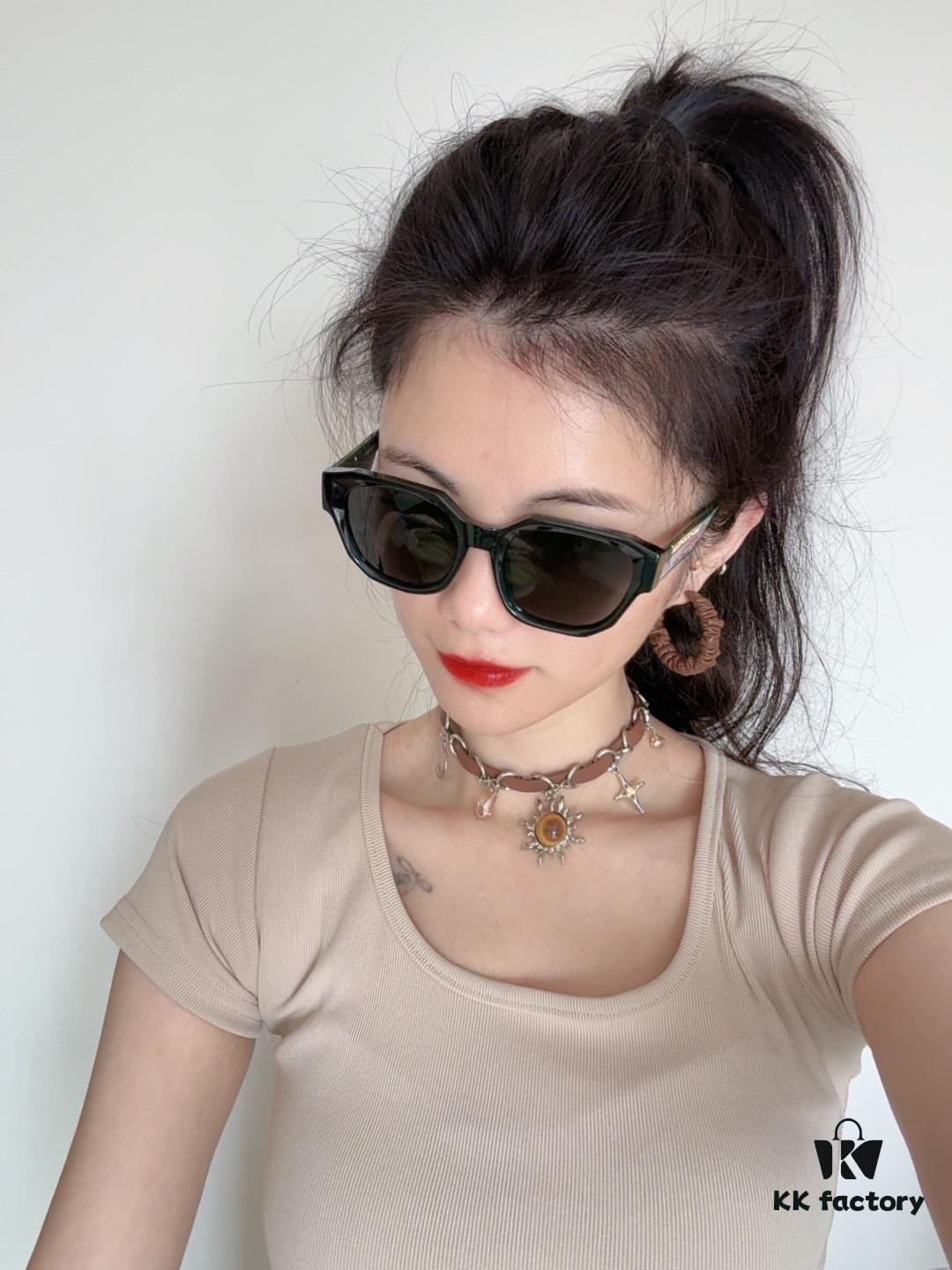 【GUCCI】2025 Spring New Arrival Trendy Fashion Square Sunglasses High Quality Comfortable Wear Influencer Style Shades Model: G0232