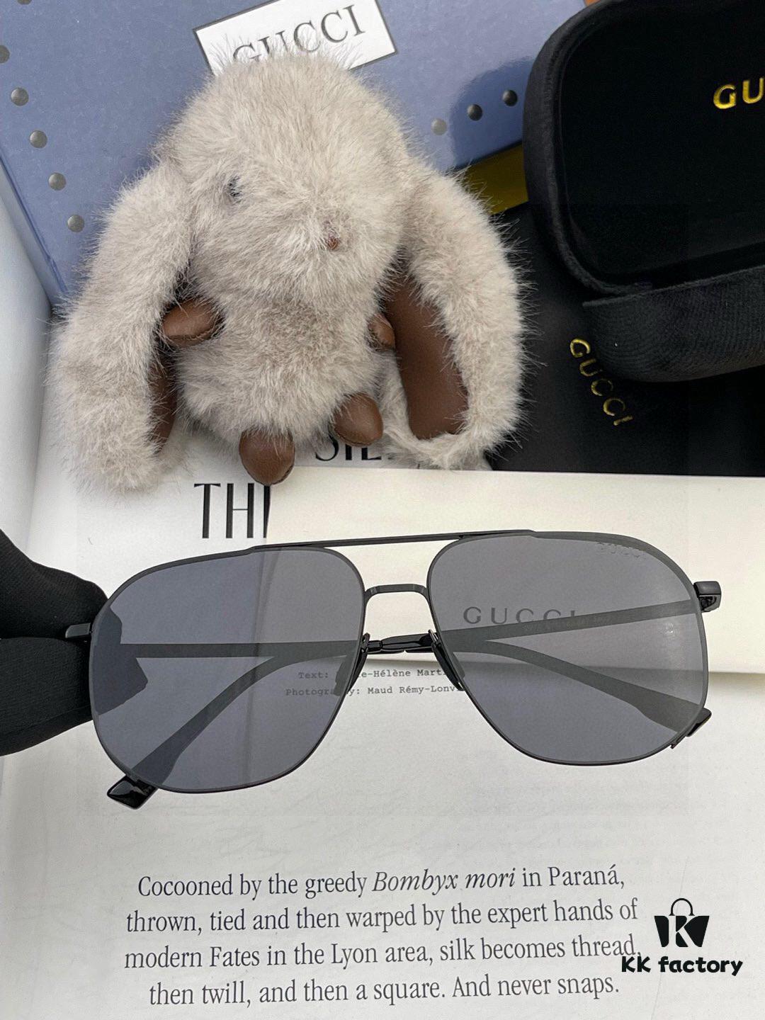 GUCCI Men's Colorful Pilot Polarized Sunglasses