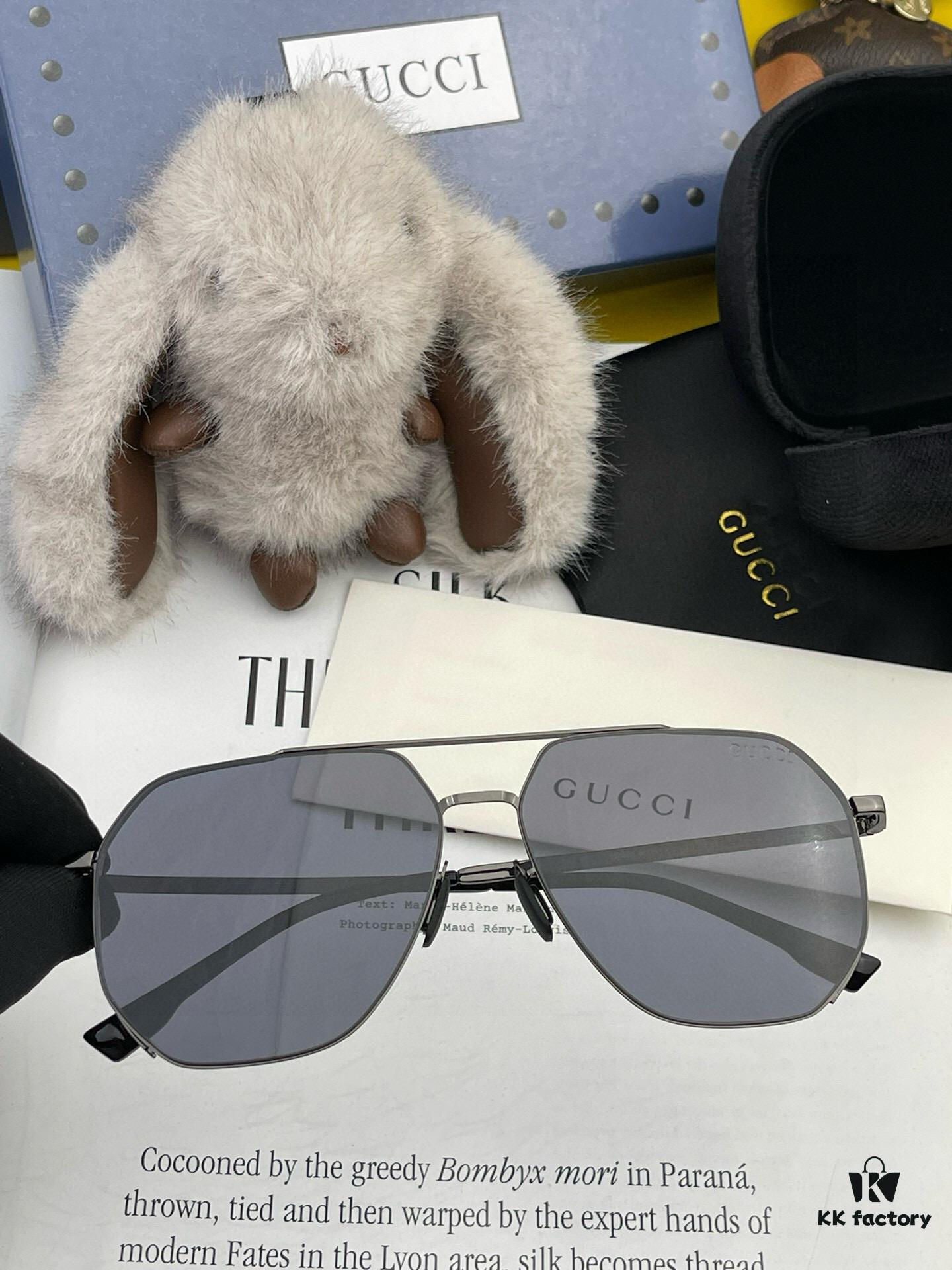GUCCI Men's Colorful Pilot Polarized Sunglasses
