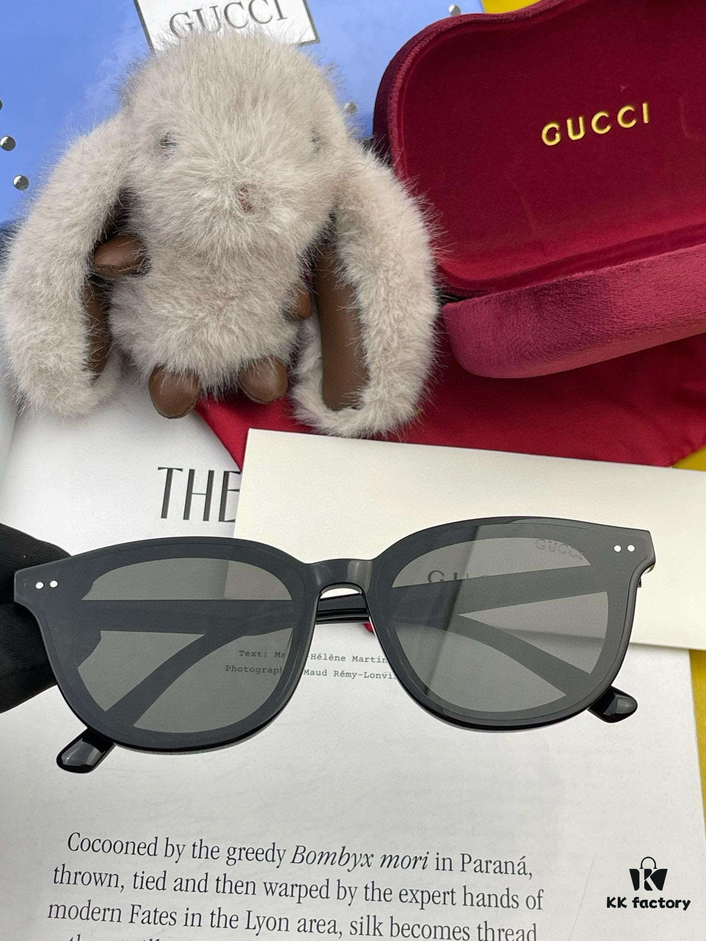 GUCCI 2025 Spring New One-Piece Sunglasses, Oversized Unisex Nylon Frame Shades
