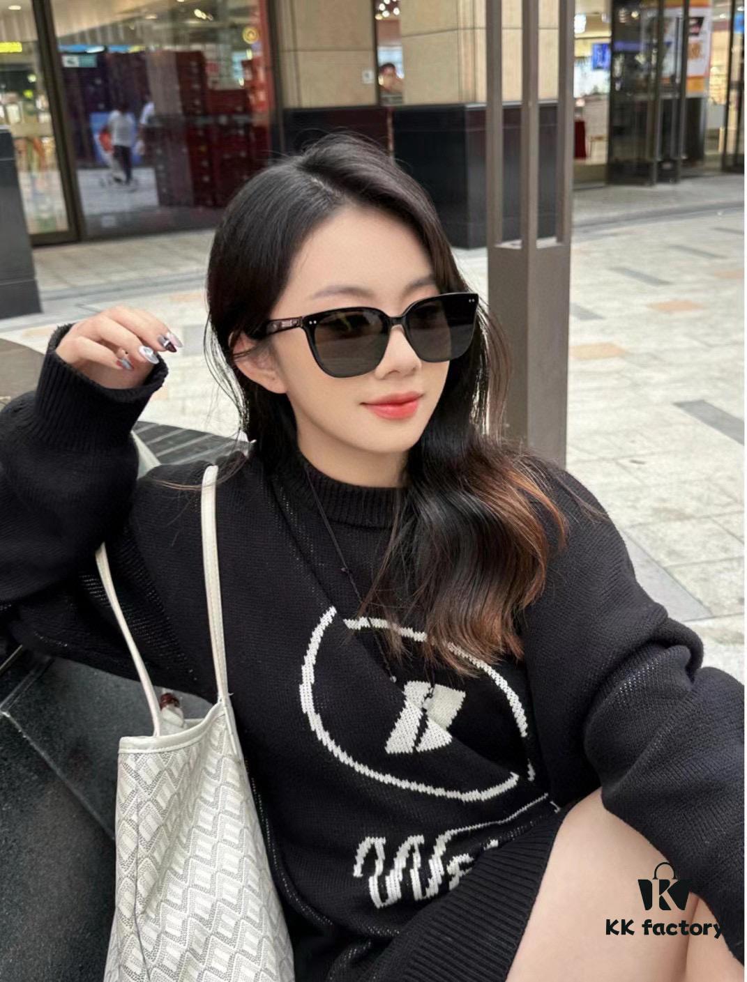 GUCCI 2025 Spring New One-Piece Sunglasses, Small Frame Unisex Sunglasses