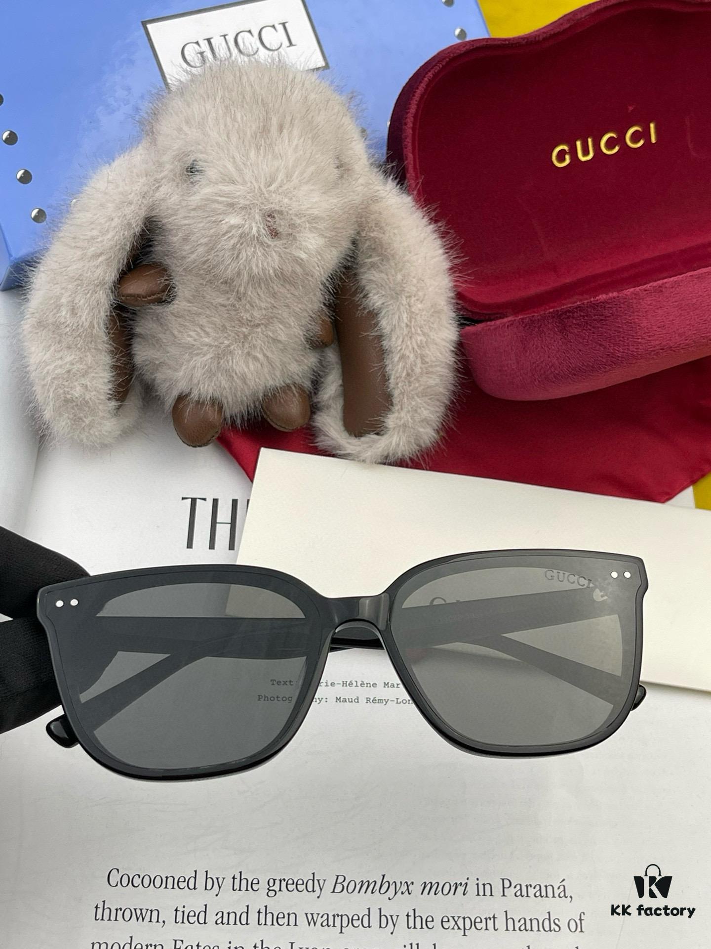 GUCCI 2025 Spring New One-Piece Sunglasses, Small Frame Unisex Sunglasses
