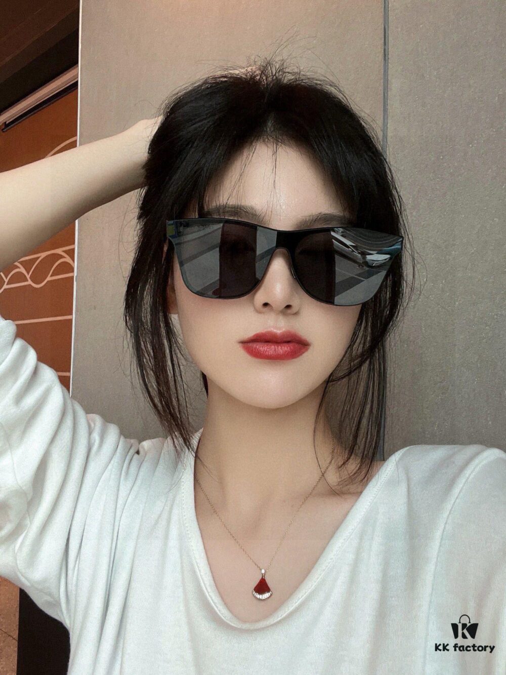 GUCCI 2025 New Spring Launch One-Piece Oversized Sunglasses, Unisex Nylon Frame UV-Protective Shades