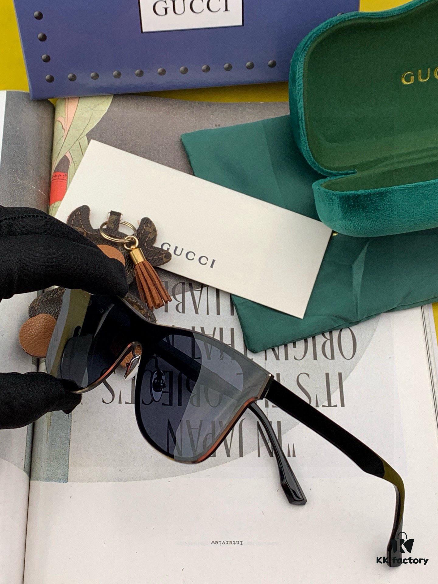 GUCCI 2025 New Spring Launch One-Piece Oversized Sunglasses, Unisex Nylon Frame UV-Protective Shades