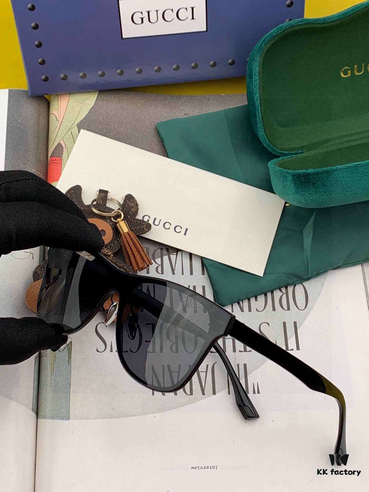 GUCCI 2025 New Spring Launch One-Piece Oversized Sunglasses, Unisex Nylon Frame UV-Protective Shades