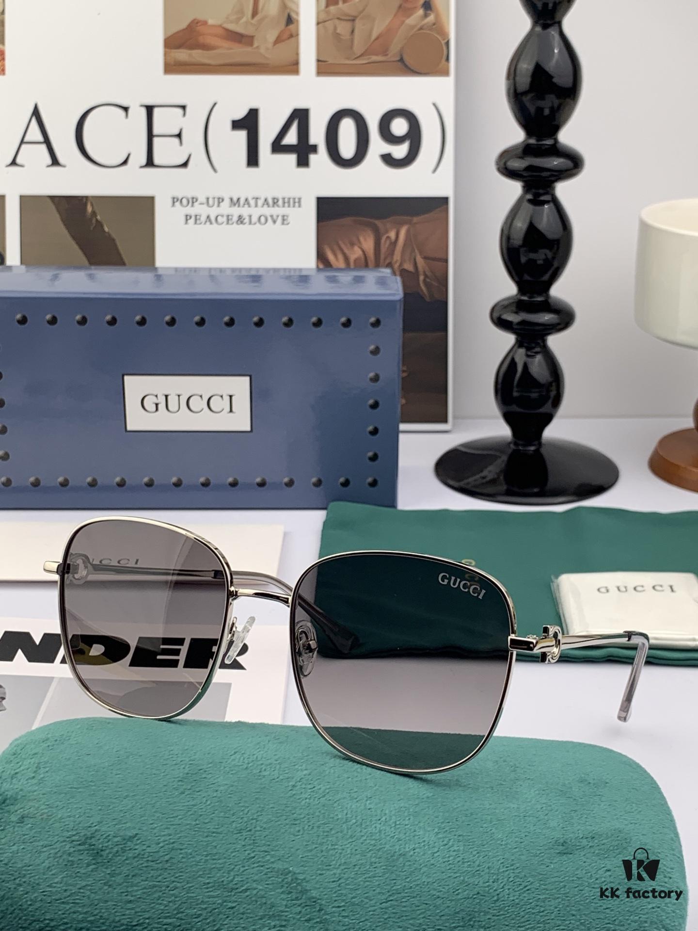 GUCCI 2025 Spring New Arrival Latest Rectangular Sunglasses, Favored by Influencers for Full Charm and Playful Elegance with Excellent Metal Finish