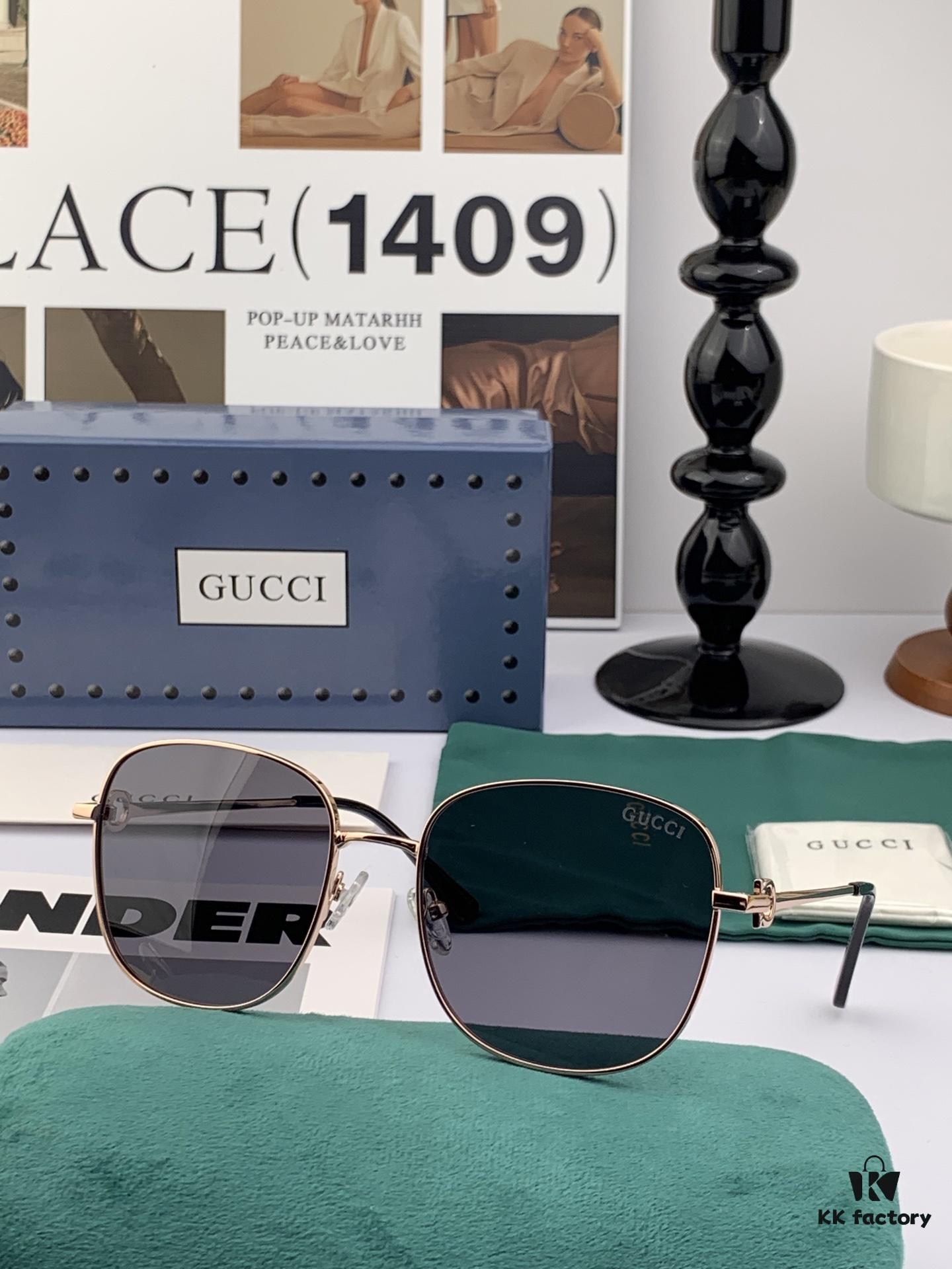GUCCI 2025 Spring New Arrival Latest Rectangular Sunglasses, Favored by Influencers for Full Charm and Playful Elegance with Excellent Metal Finish