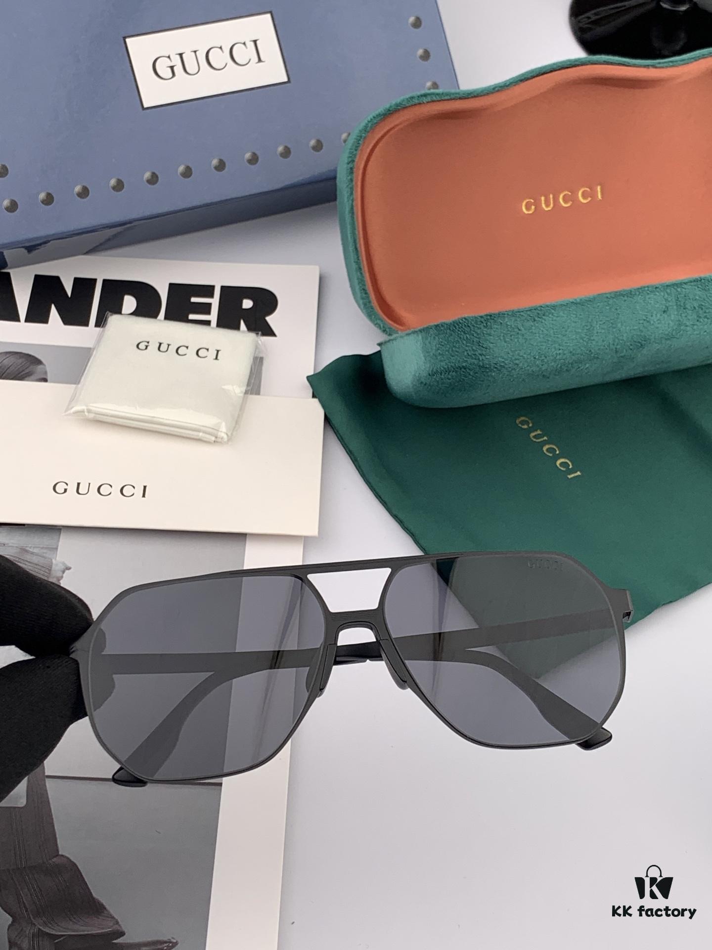 GUCCI Men's Colorful Pilot Polarized Sunglasses