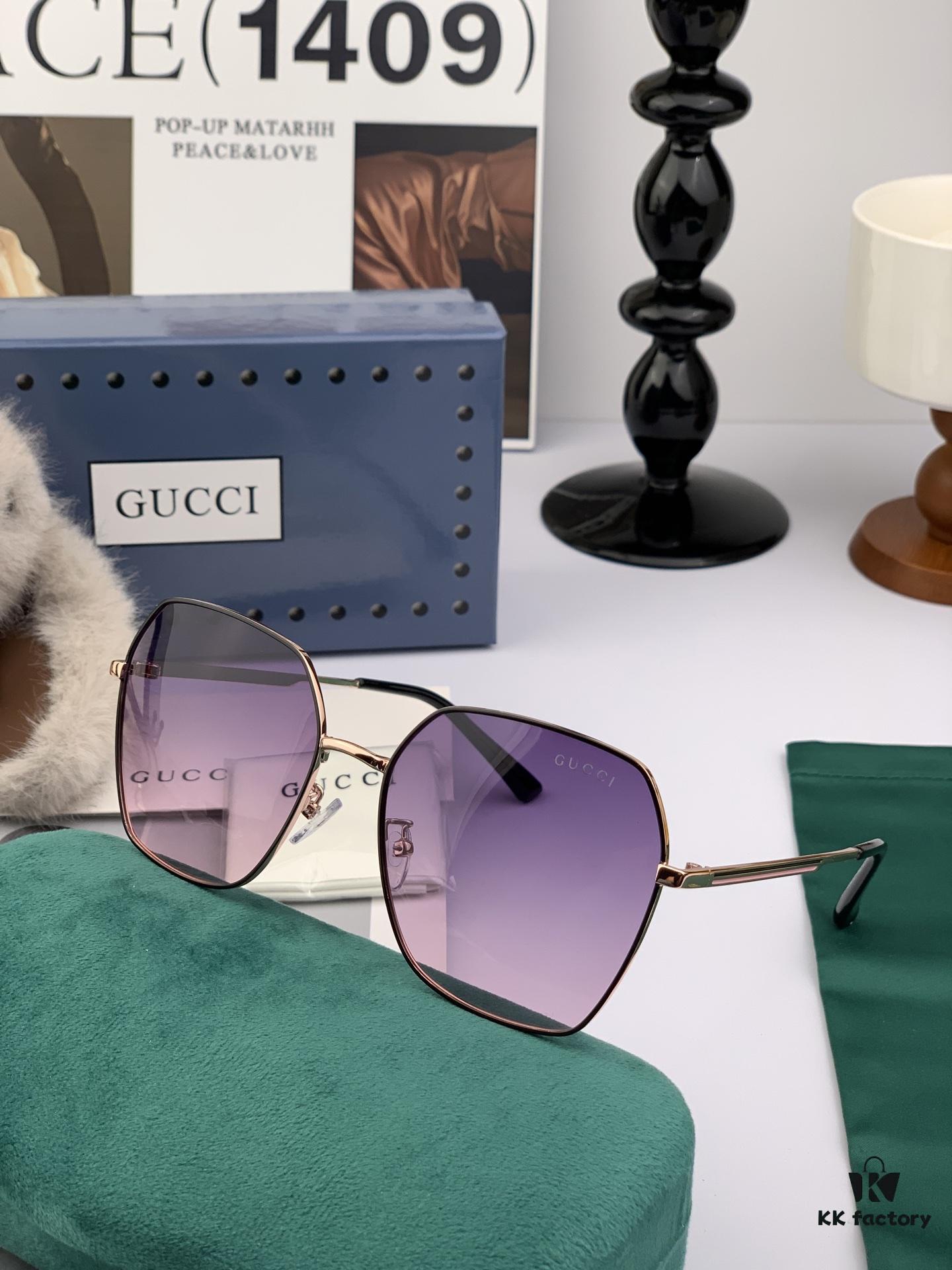 GUCCI 2025 Spring New Arrival Saddle Buckle Temple Sunglasses, Elegant Square Frame Sunglasses Loved by Influencers, Playful and Sweet with Enhanced Facial Fit, Premium Metal Finish