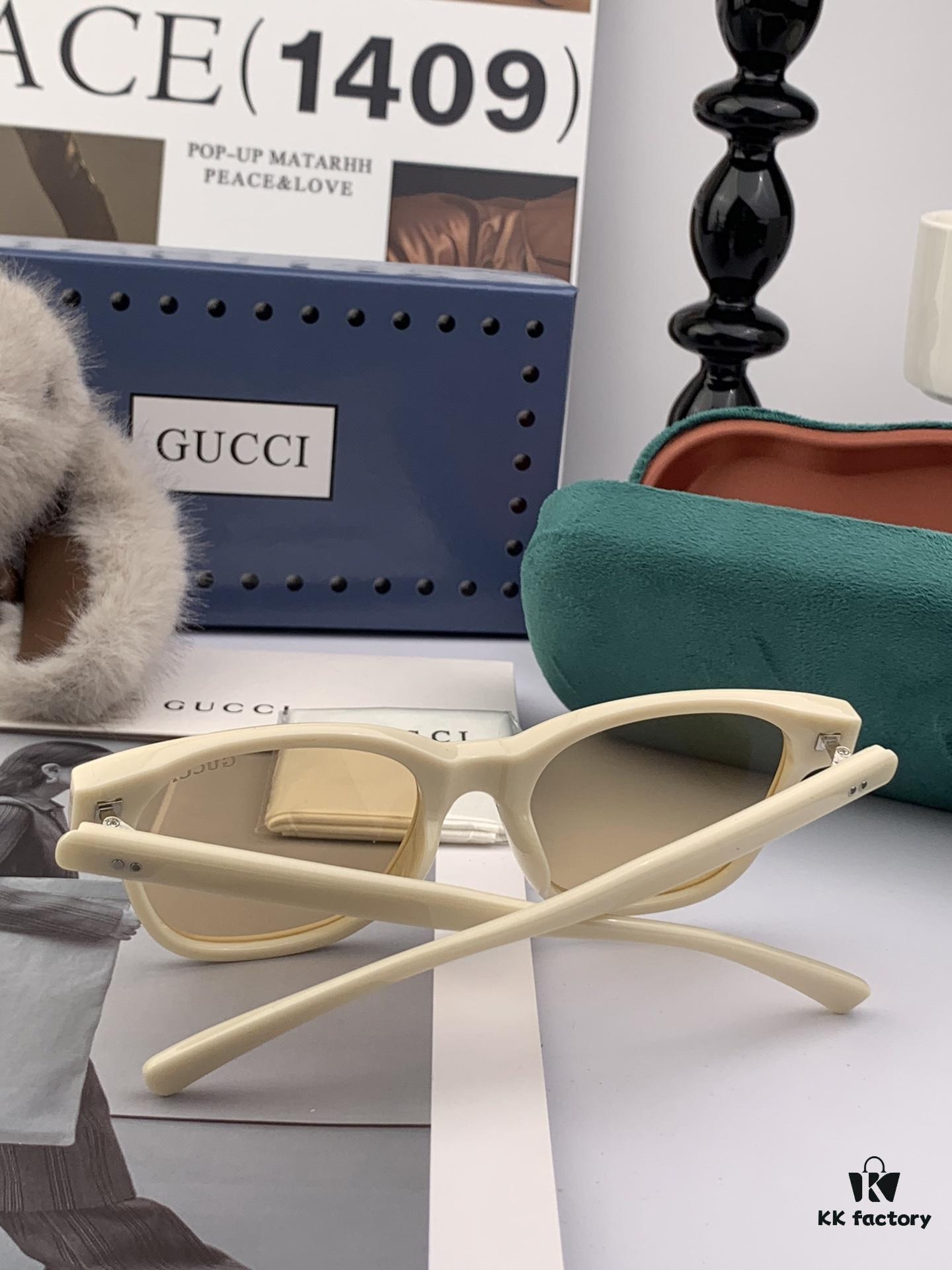 Gucci Classic Small Frame Design Sunglasses, Flattering on All Face Shapes, Perfect with Coats or Dresses, Stylish and Elegant, Nylon Polarized Lenses for UV Protection, Model: G35504