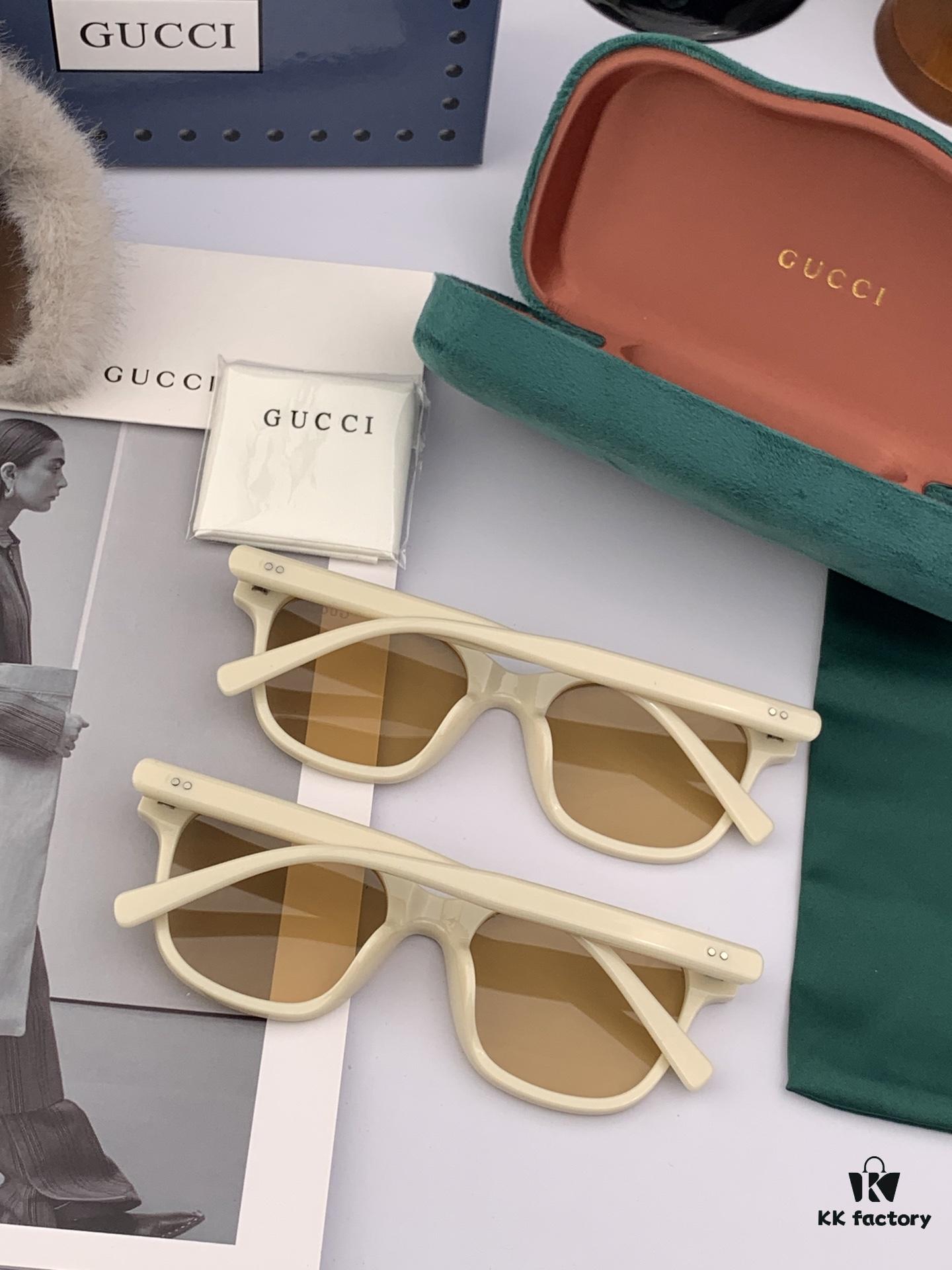 Gucci Classic Small Frame Design Sunglasses, Flattering on All Face Shapes, Perfect with Coats or Dresses, Stylish and Elegant, Nylon Polarized Lenses for UV Protection, Model: G35504