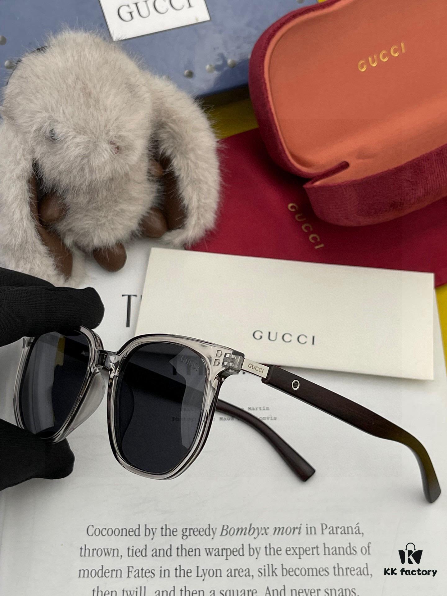 Stylish and Cool [GUCCI] Gucci New Model Sunglasses with Unique Charm and Avant-garde Design, Square Frame with Seamless Bridge for Ultimate Comfort