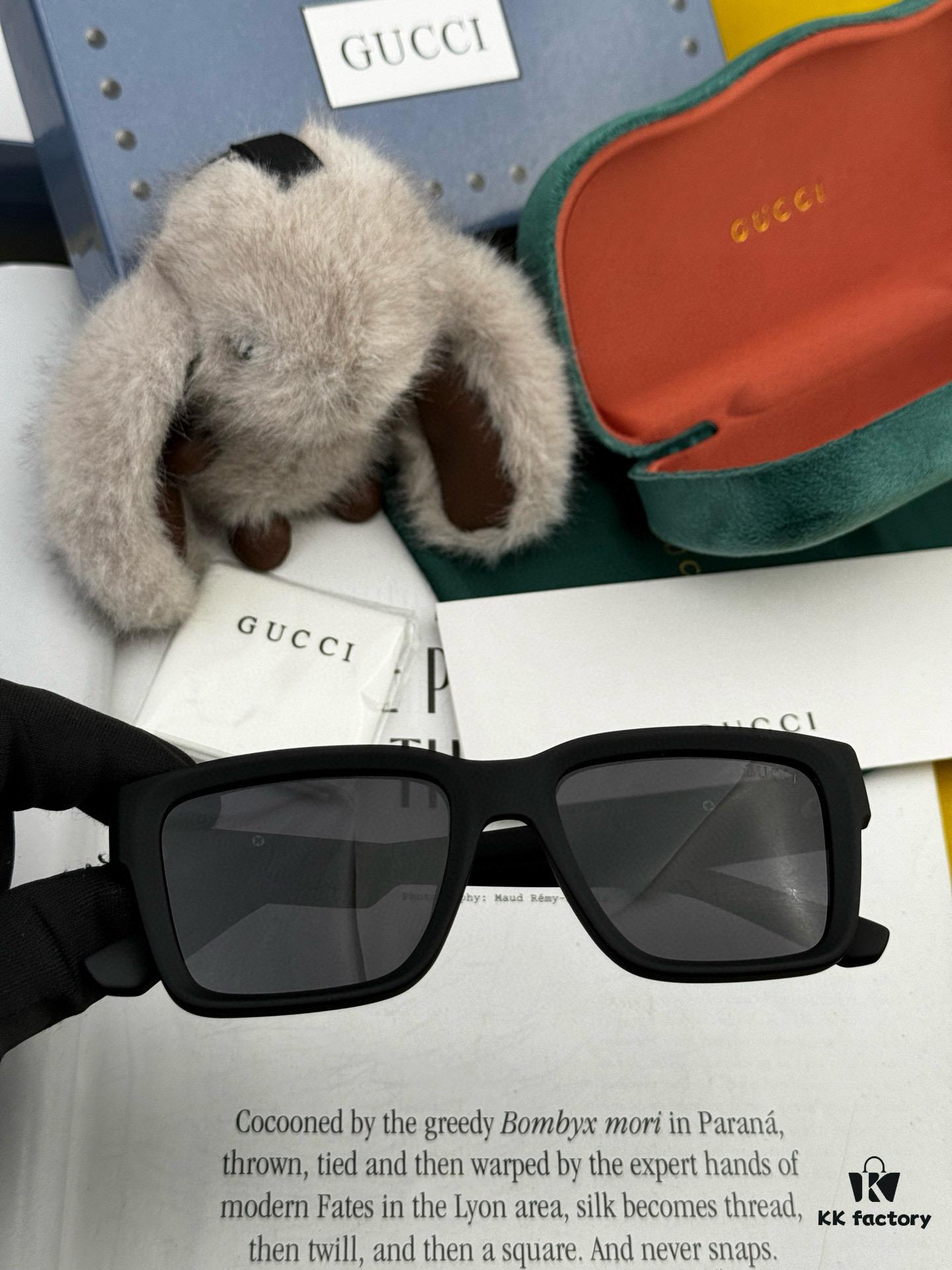 Stylish and Cool [GUCCI] Gucci New Sunglasses with Unique Charm and Avant-garde Design, Square Frame with Seamless Bridge for Ultimate Comfort