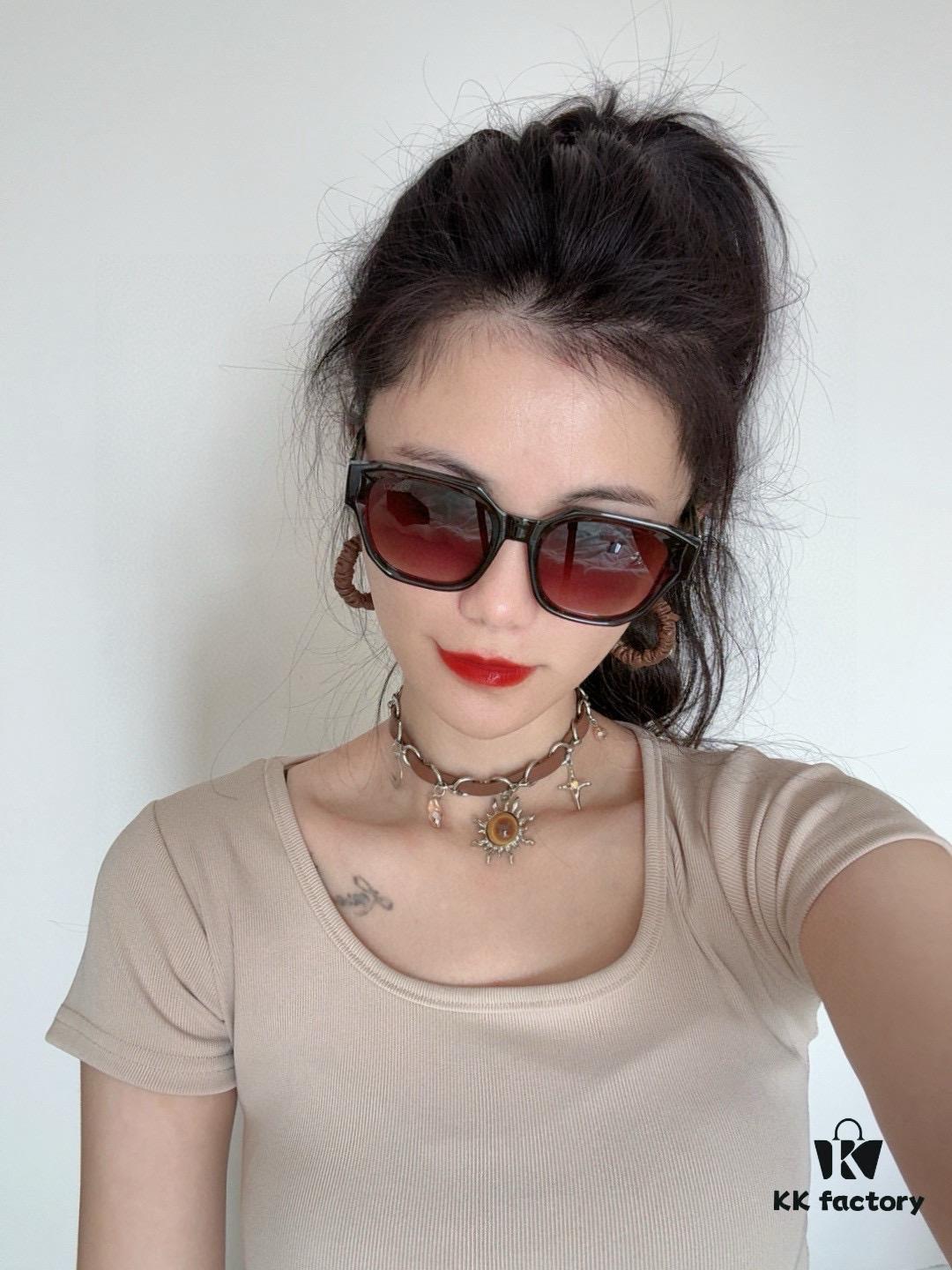 【GUCCI】2025 Spring New Arrival Trendy Fashion Square Frame Sunglasses High Quality Comfortable Fit Influencer Style Model: G0232