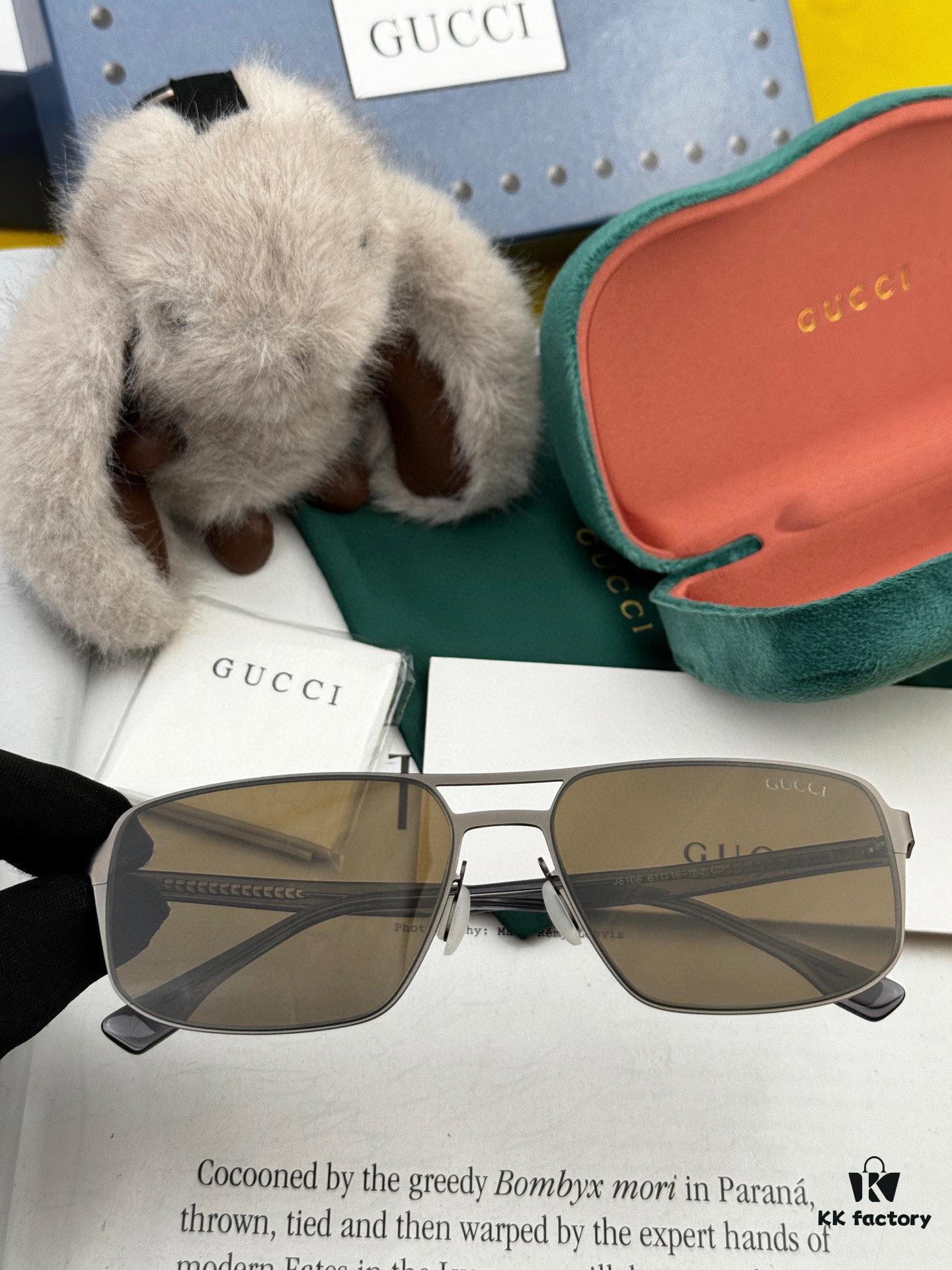 GUCCI Men's Colorful Pilot Polarized Sunglasses