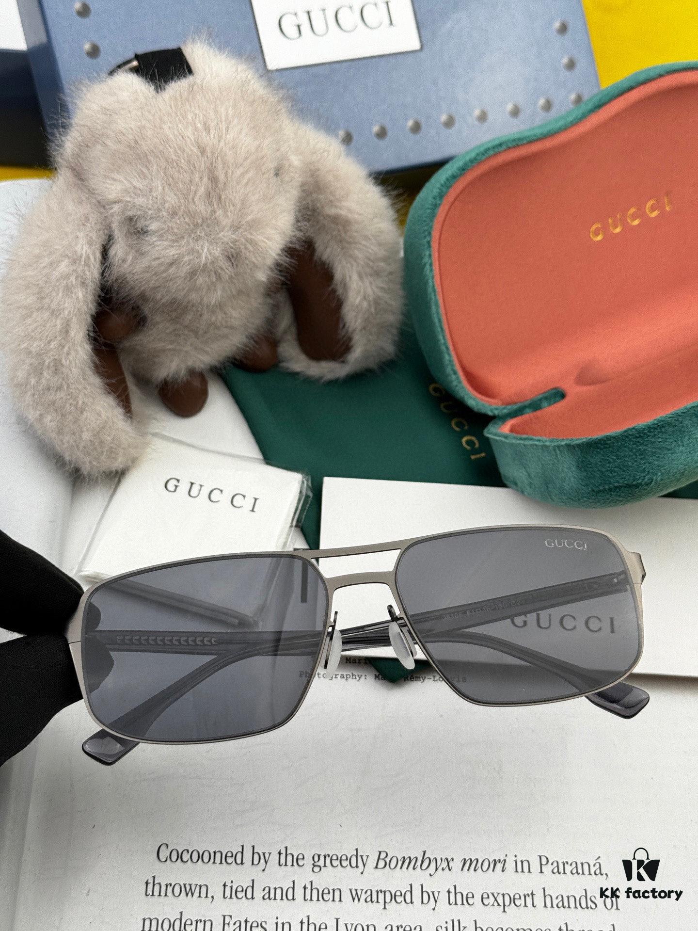 GUCCI Men's Colorful Pilot Polarized Sunglasses