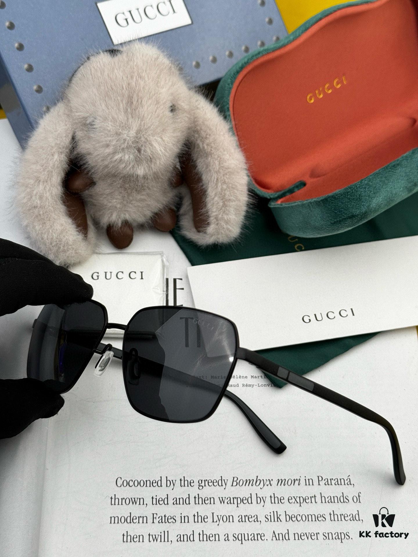GUCCI Men's Colorful Pilot Polarized Sunglasses