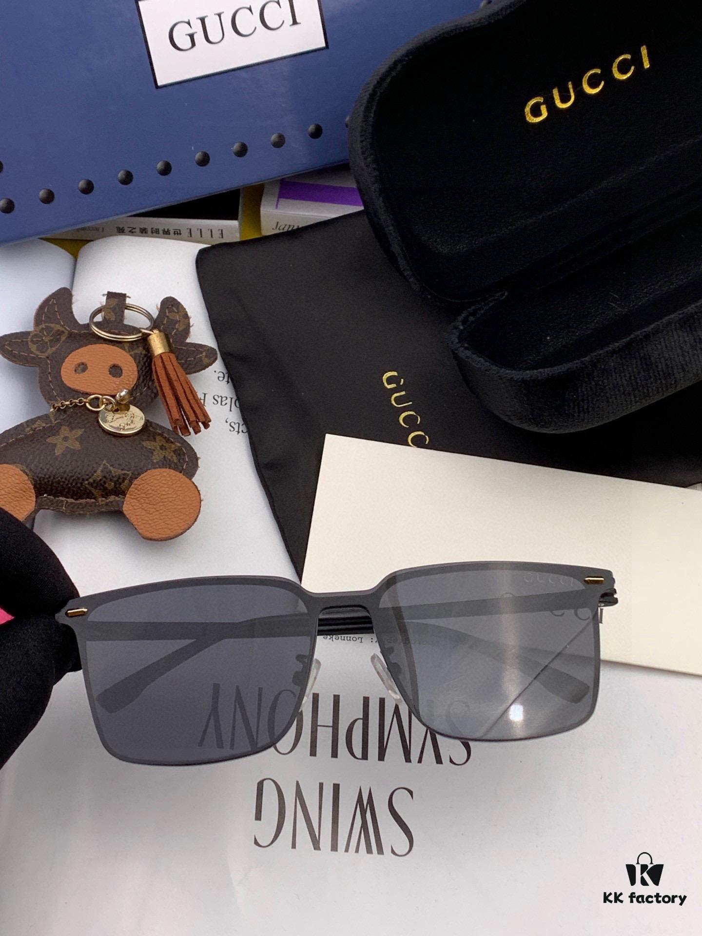 Gucci New Model One-Piece Driving Sunglasses, Must-Have Style for Travel, Celebrity Favorite Unisex Aviator Sun Glasses