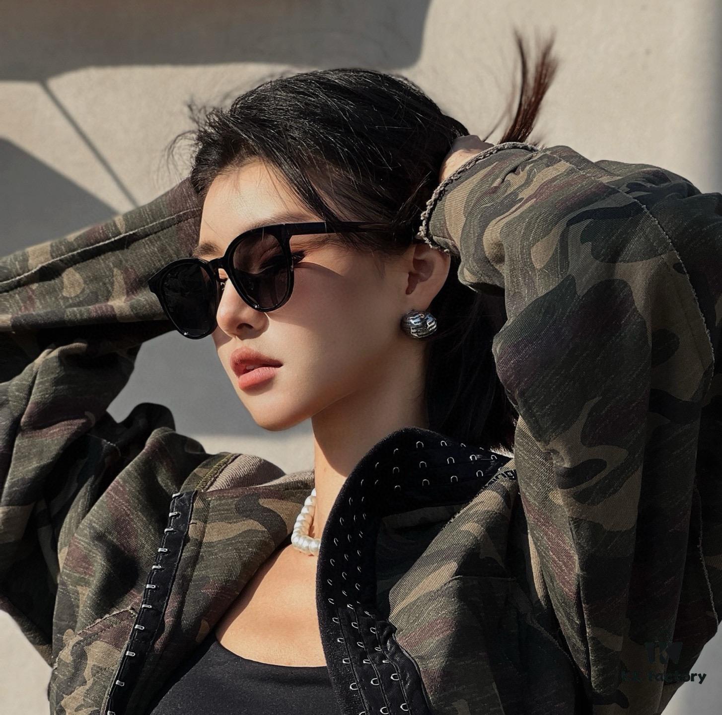 GUCCI - Polarized Sunglasses 2025 Spring New Arrival Trendy Fashion Round Frame Polarized Sunglasses High Quality Comfortable Wear Influencer Style Women's HD Polarized Sunglasses 🕶️ High-Quality TR Frame Model: G3909 Eyewear