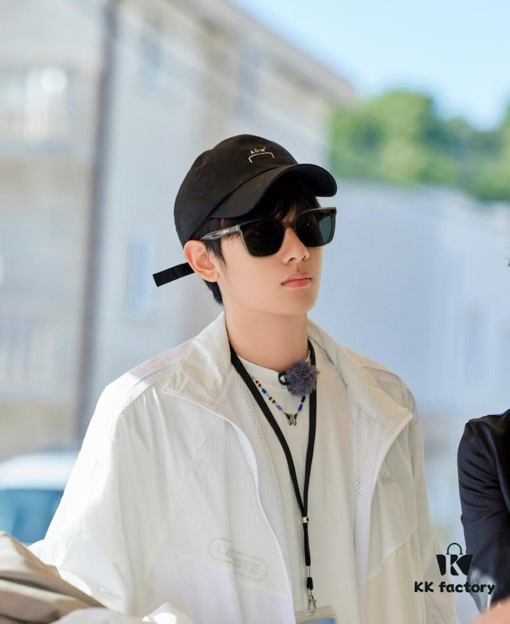 GUCCI - Polarized Sunglasses 2025 Spring New Arrival Trendy Fashion Square Frame Polarized Sunglasses High-Quality Comfortable Fit Influencer Style Women's HD Polarized Sunglasses 🕶️ High-Quality TR Frame Model: G550