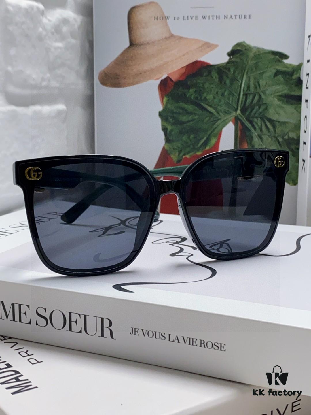 Gucci 2025 Spring New Arrival Super Fresh Style Ultra-Bright Frame with Large G Logo on Temple, Elegant and Stylish Women's Popular Sunglasses