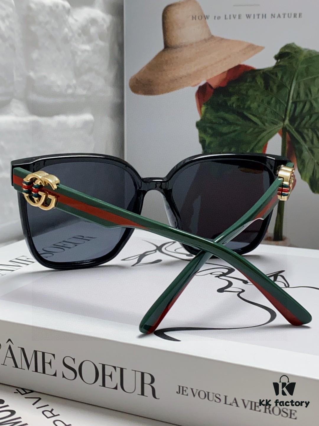 Gucci 2025 Spring New Arrival Super Fresh Style Ultra-Bright Frame with Large G Logo on Temple, Elegant and Stylish Women's Popular Sunglasses