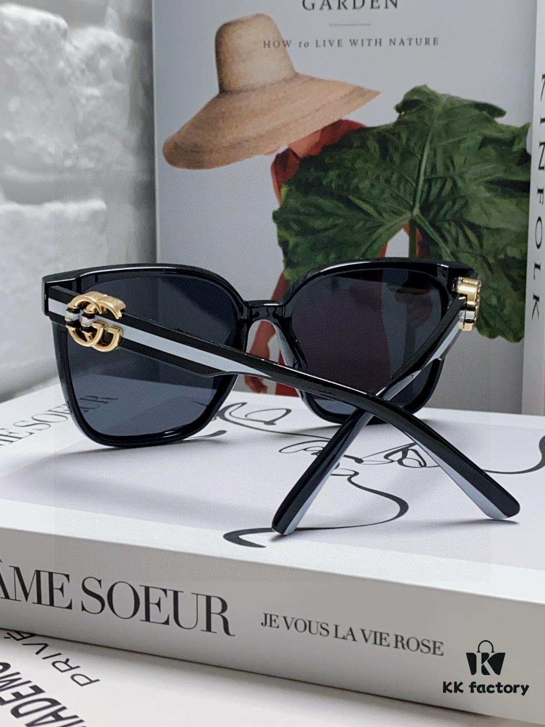 Gucci 2025 Spring New Arrival Ultra-Fresh Style Shiny Frame with Oversized G Logo on Temples, Elegant and Stylish Women's Best-Selling Sunglasses