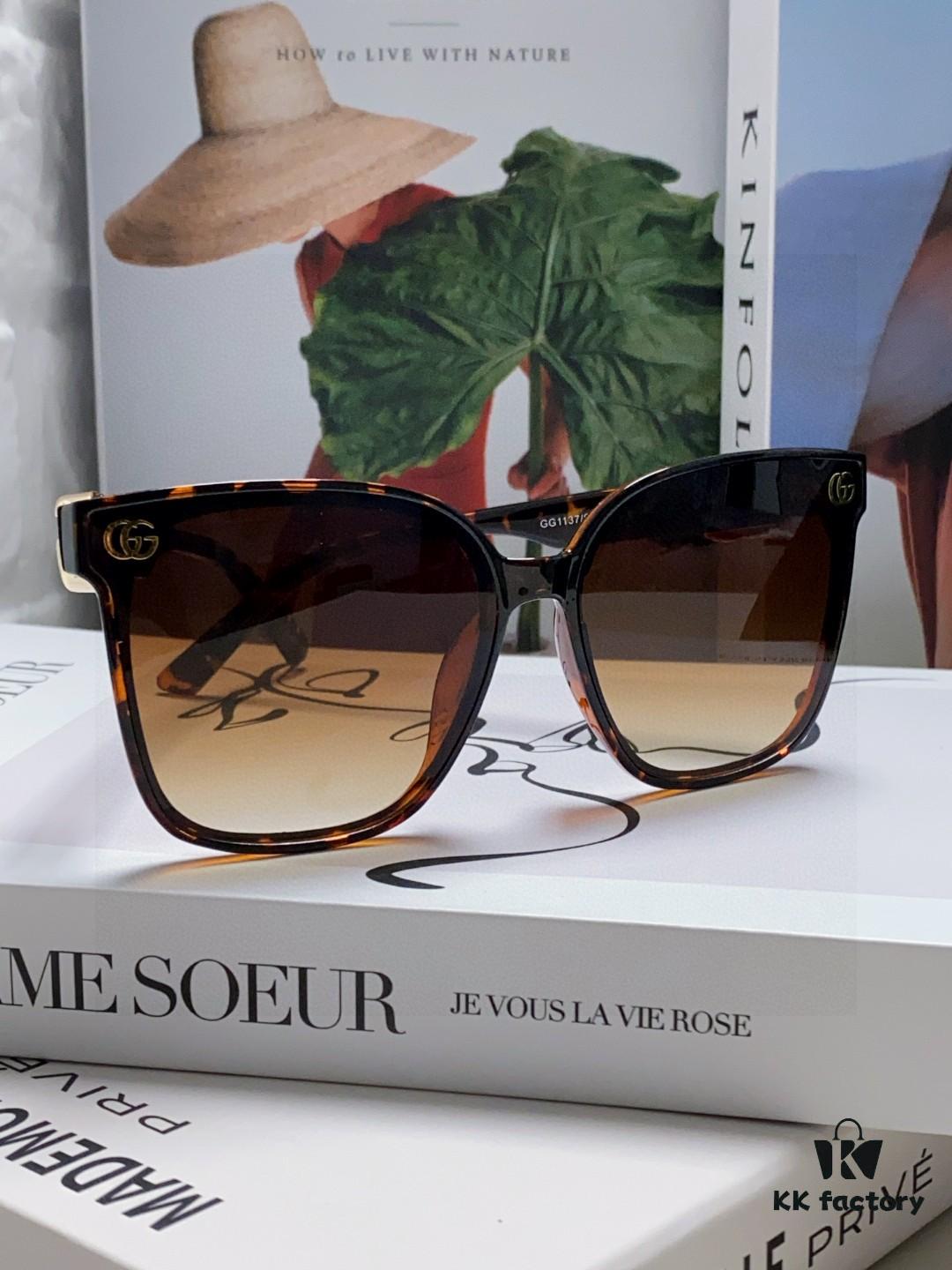 Gucci 2025 Spring New Arrival Ultra-Fresh Style Shiny Frame with Oversized G Logo on Temples, Elegant and Stylish Women's Best-Selling Sunglasses