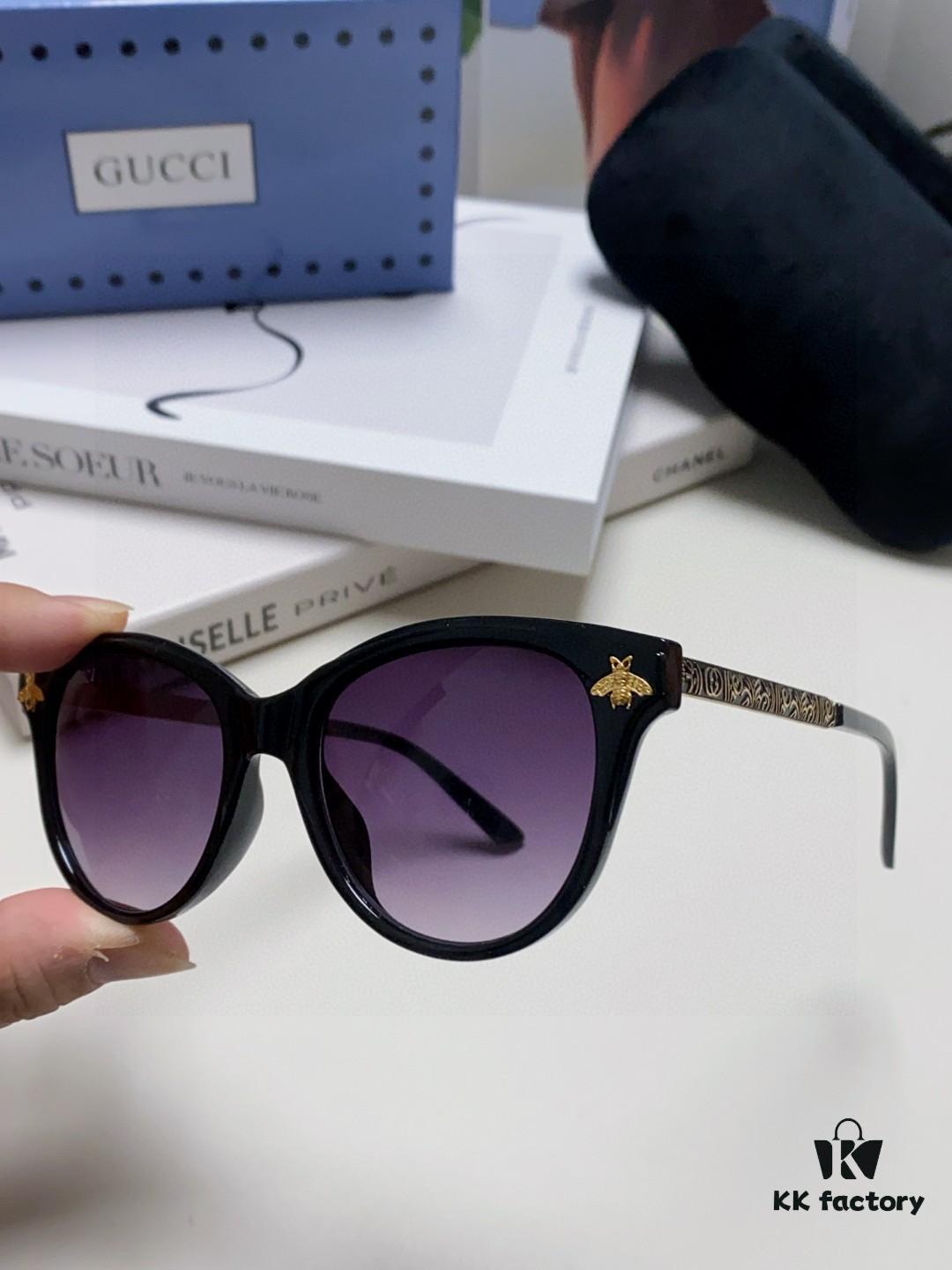 Gucci New Bee Style Sunglasses with Metal Hinges, UV-Protective, Stylish and Face-Framing for Outdoor Fashion