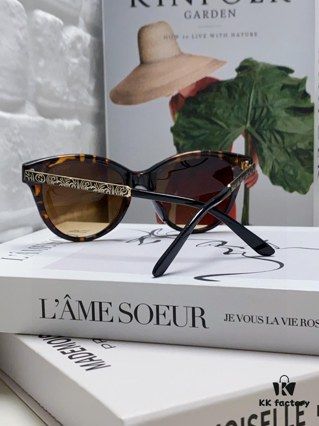 Gucci New Bee Design Sunglasses with Metal Hinges, UV Protection, Stylish and Face-Framing for Outdoor Fashion