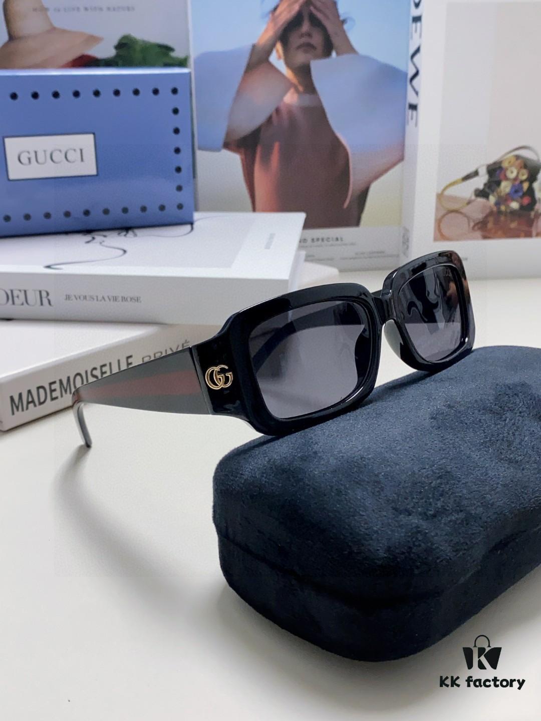 Gucci 2025 New Arrival Unisex Black Rectangular Acetate Sunglasses with Dual Side Logo, Trendy and Comfortable Oversized Eyewear