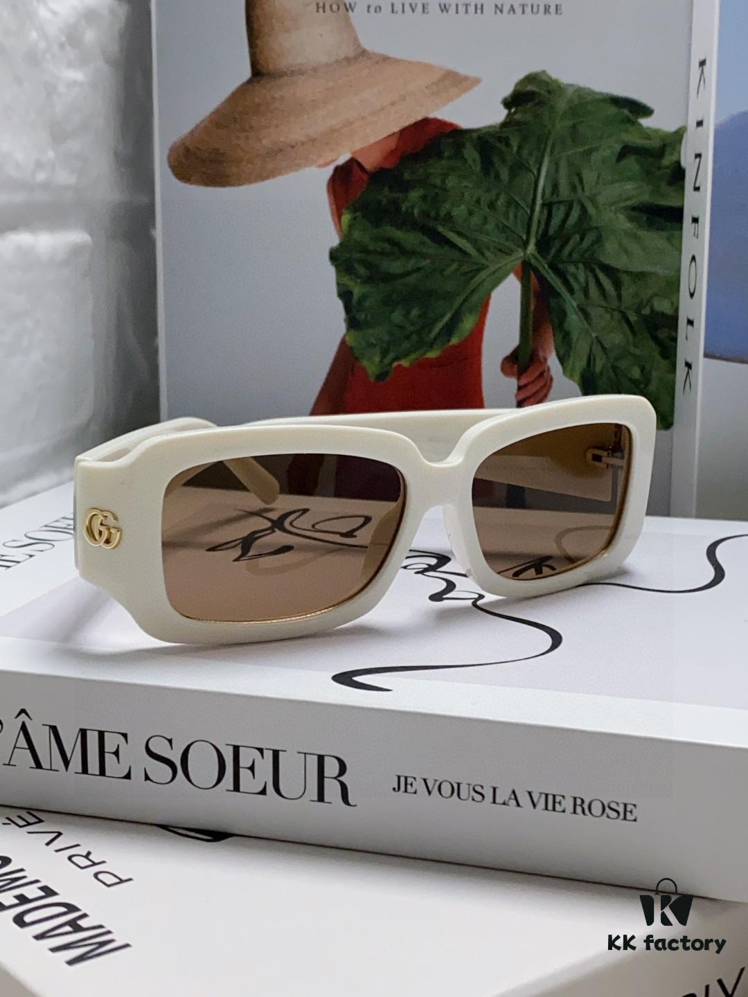 Gucci 2025 New Arrival Unisex Black Rectangular Acetate Sunglasses with Dual Side Logo, Trendy and Comfortable Oversized Sun Glasses