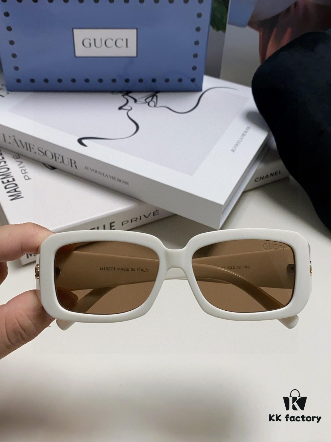 Gucci 2025 New Arrival Unisex Black Rectangular Acetate Sunglasses with Dual Side Logo, Trendy and Comfortable Oversized Sun Glasses