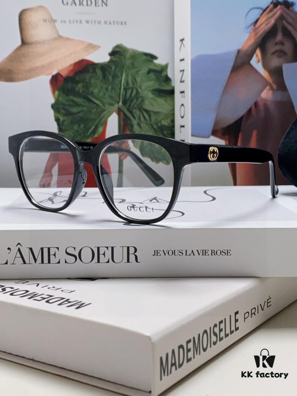 Gucci 2025 New Arrival Women's Woven Art Close-Leg Frame Black Optical Glasses with Classic Red-Green Band, Fashionable Eyewear for Men and Women