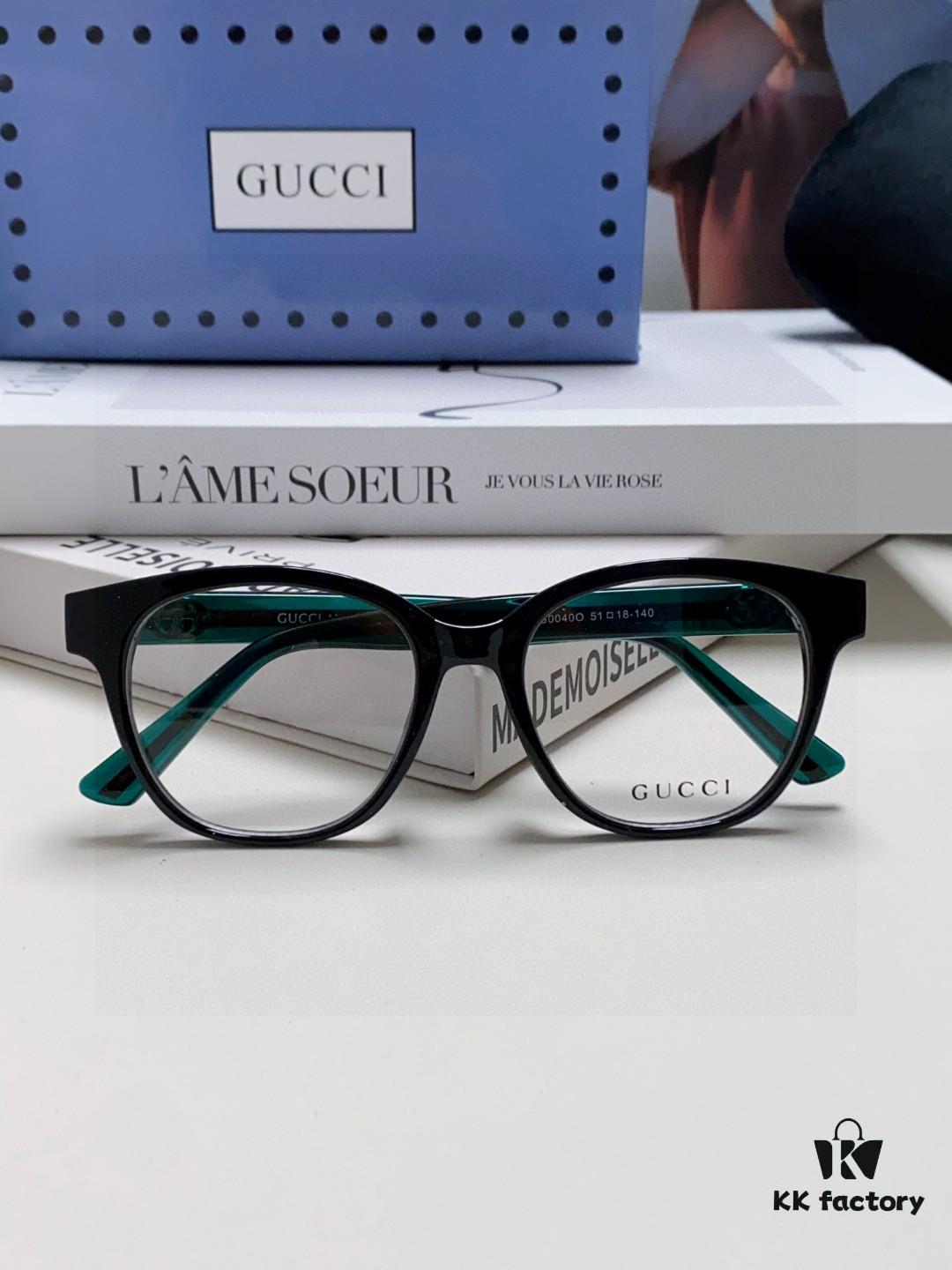 Gucci 2025 New Arrival Women's Woven Art Close-up Frame Black Fashion Sunglasses with Classic Red and Green Band