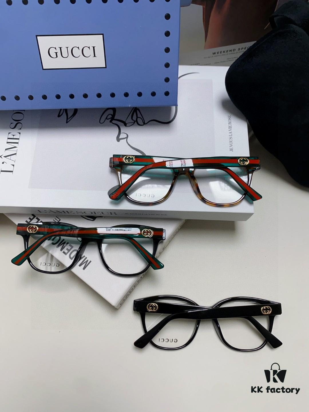 Gucci 2025 New Arrival Women's Woven Art Close-up Frame Black Fashion Sunglasses with Classic Red and Green Band