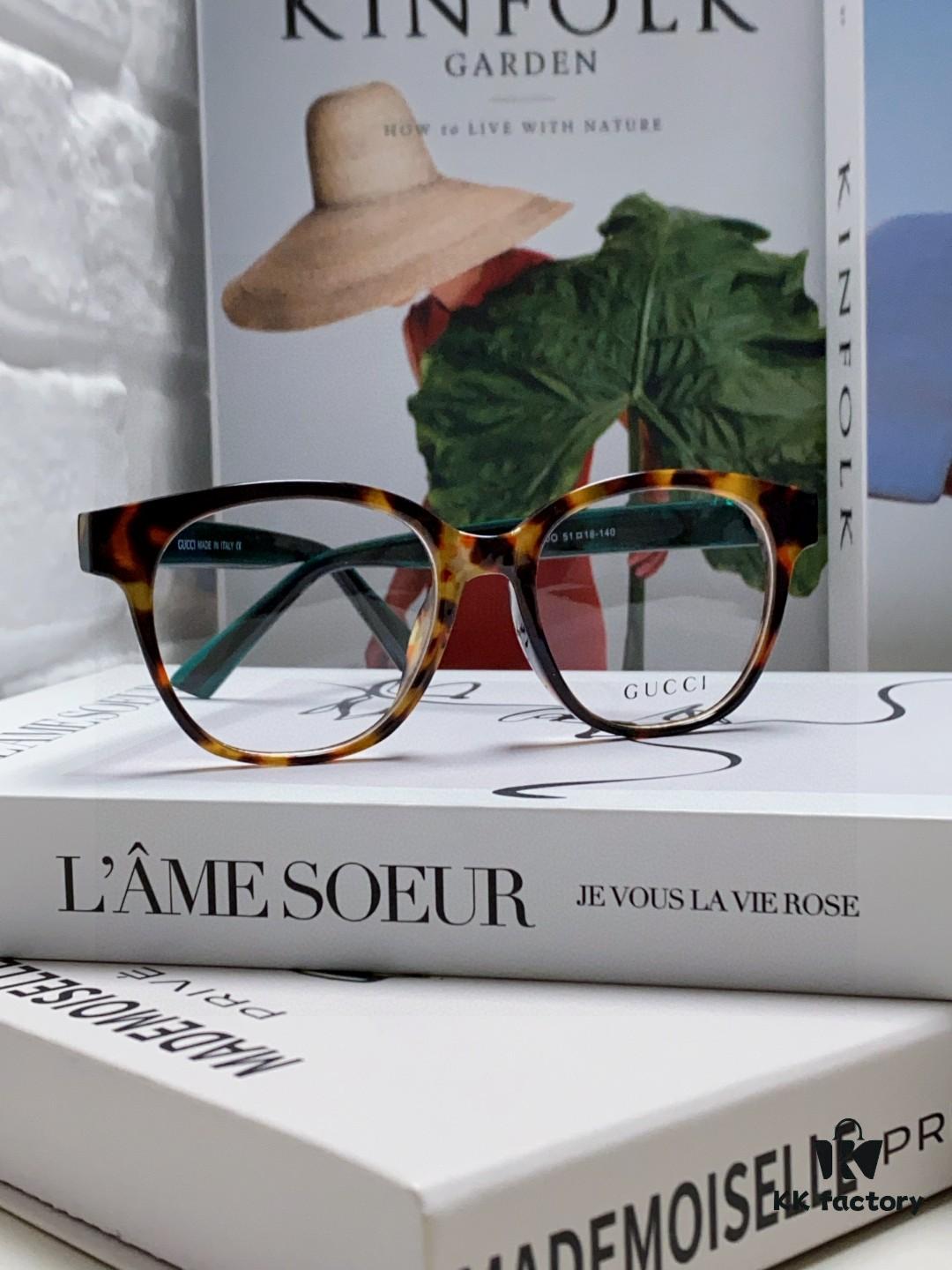 Gucci 2025 New Arrival Women's Woven Art Close-Fit Frame Sunglasses with Classic Red-Green Band, Fashionable Unisex Eyewear