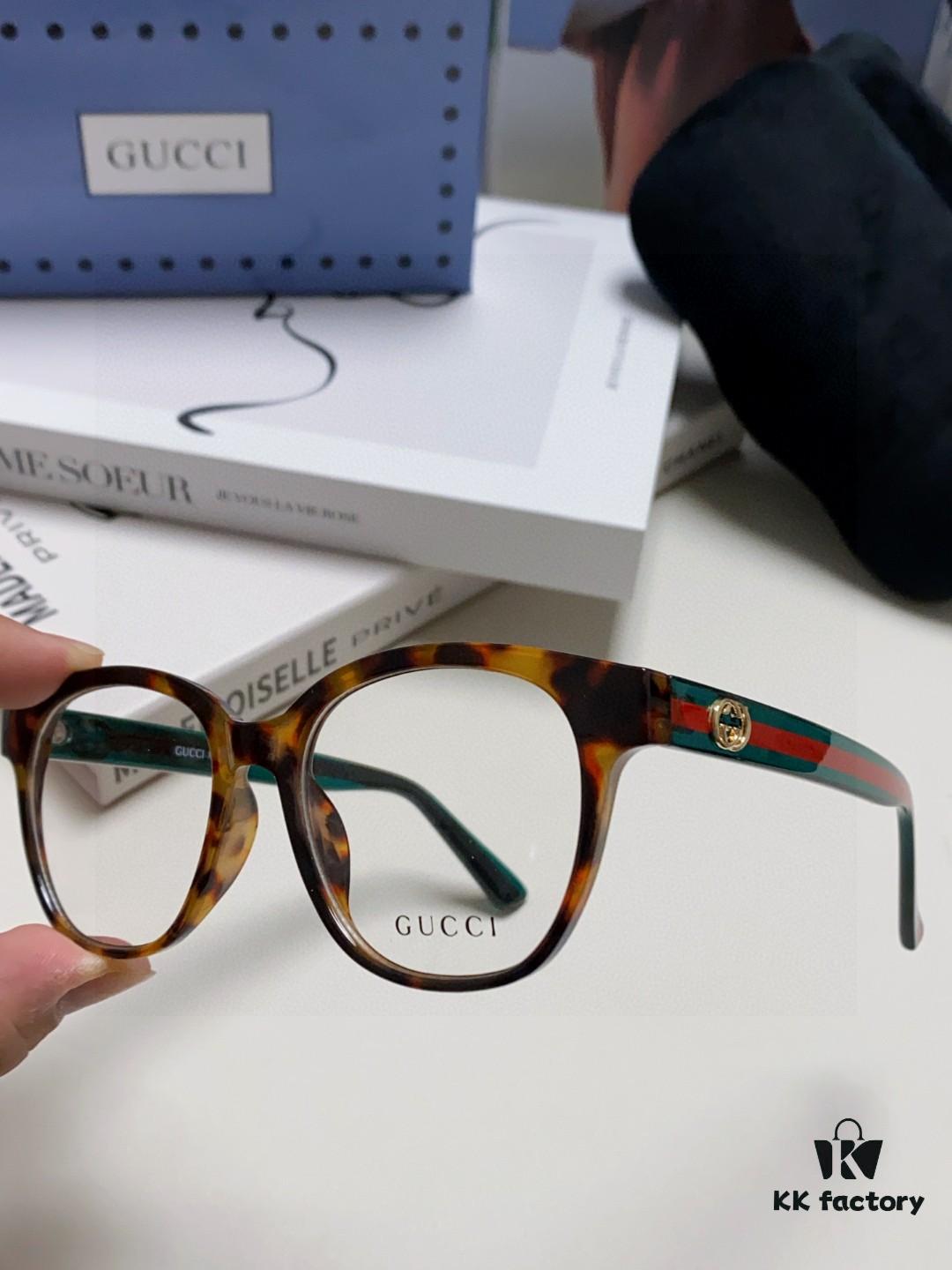 Gucci 2025 New Arrival Women's Woven Art Close-Fit Frame Sunglasses with Classic Red-Green Band, Fashionable Unisex Eyewear