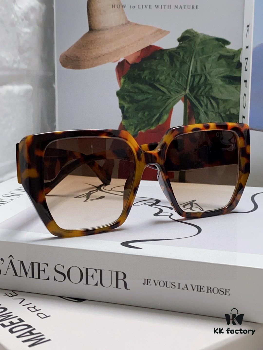 Gucci 2025 New Arrival Influencer Sunglasses for Women, Oversized Black Polarized Sunglasses, Round Face Friendly Celebrity Style Unisex Sun Glasses