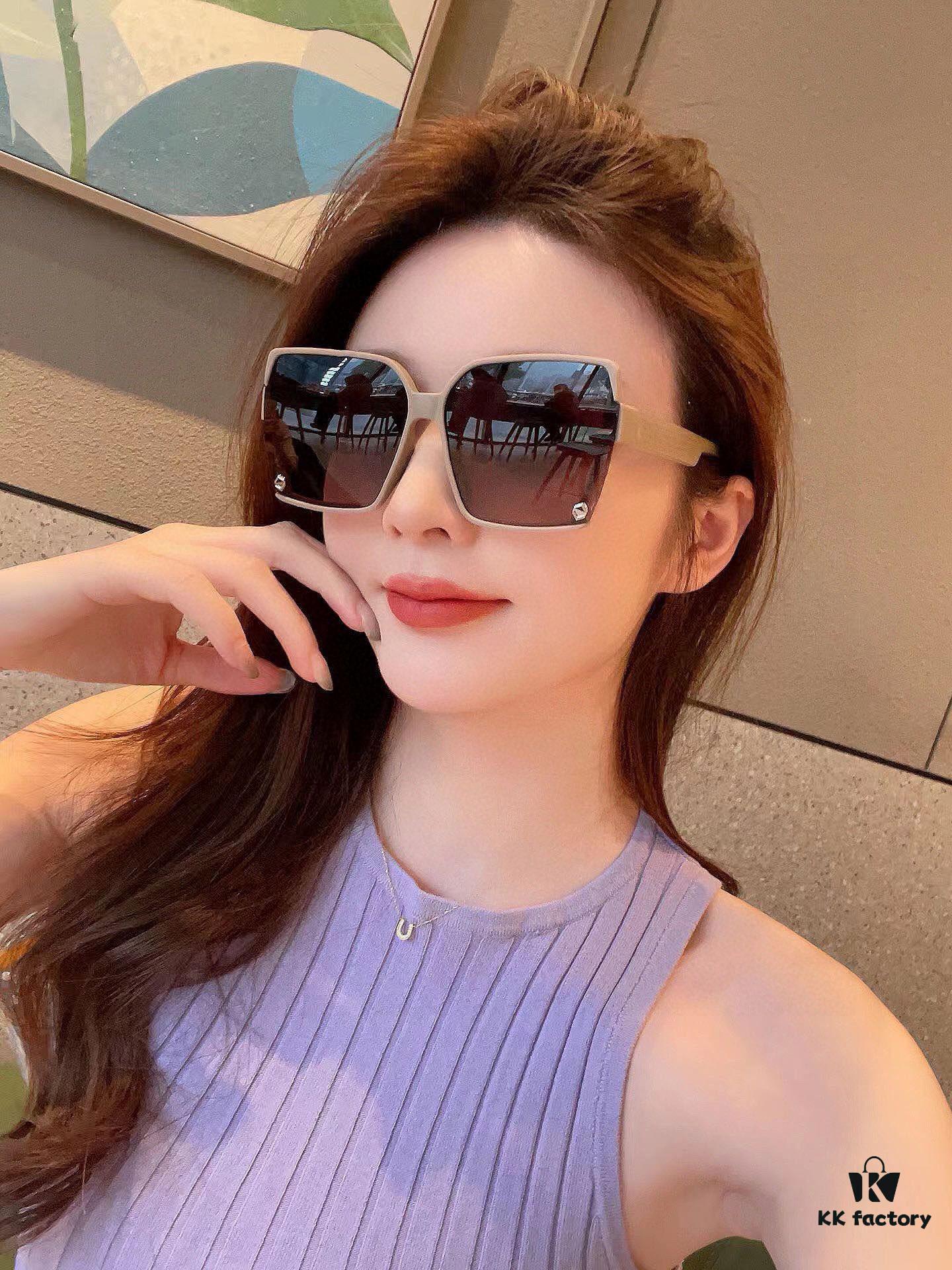 【DIOR】2025 Spring New Arrival Trendy Fashion Rectangular Polarized Sunglasses, High-Quality Comfortable Fit, Influencer Popular Style, Women's HD Thickened Polarized Sunglasses 🕶️ High-Quality TR Frame Model: CD1422