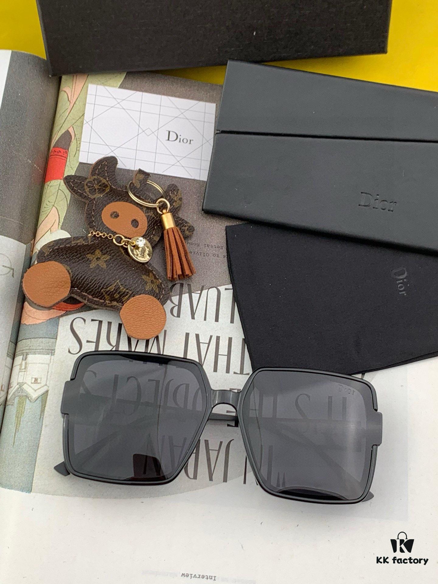 【DIOR】2025 Spring New Arrival Trendy Fashion Square-Frame Polarized Sunglasses High Quality Comfortable Fit Influencer Favorite Model: D5541