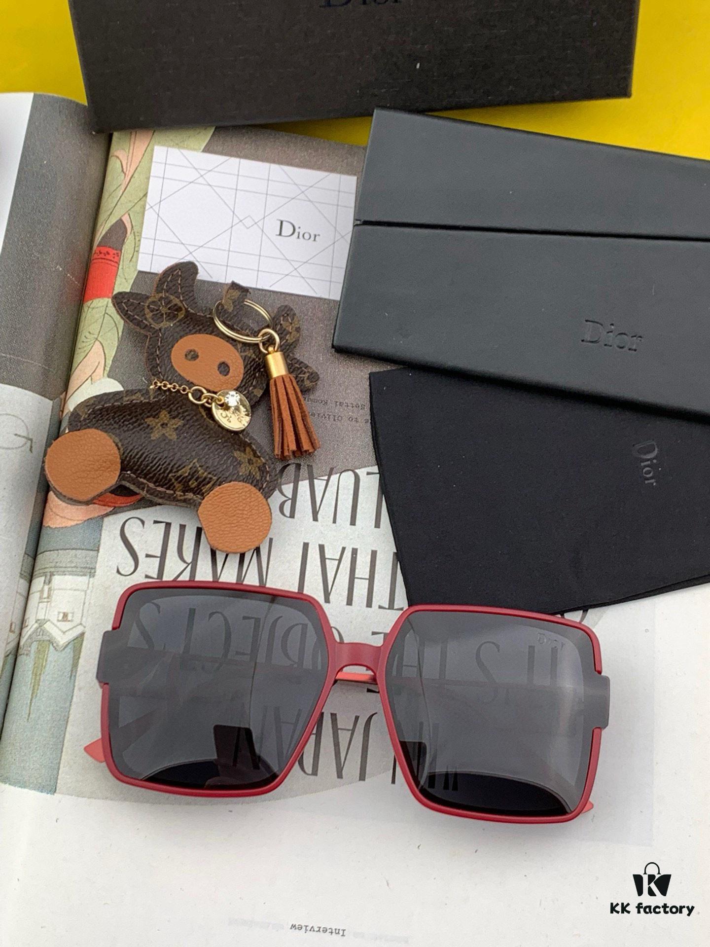 【DIOR】2025 Spring New Arrival Trendy Fashion Square-Frame Polarized Sunglasses High Quality Comfortable Fit Influencer Favorite Model: D5541