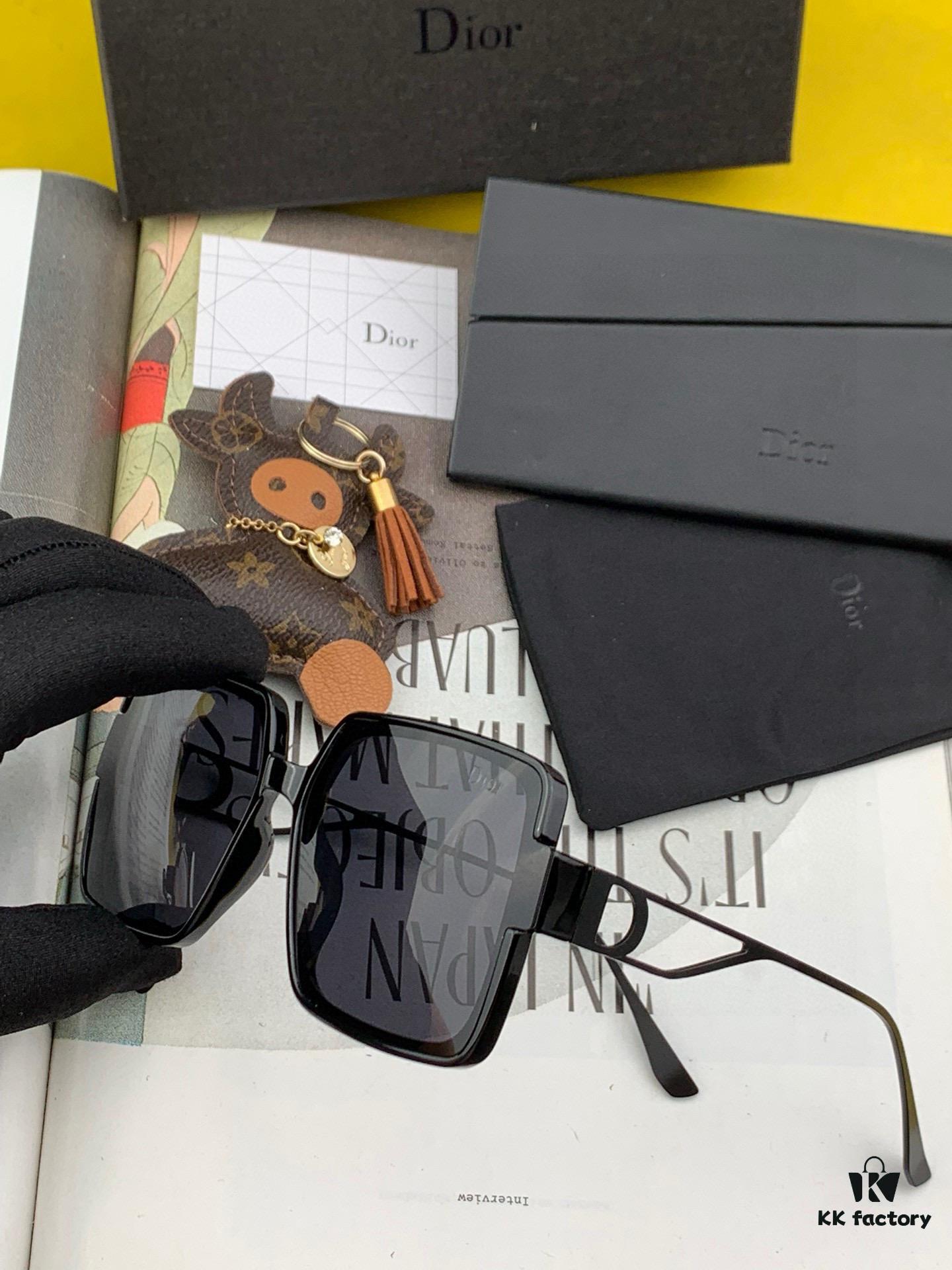 【DIOR】2025 Spring New Arrival Trendy Fashion Square-Frame Polarized Sunglasses High Quality Comfortable Fit Influencer Favorite Model: D5541